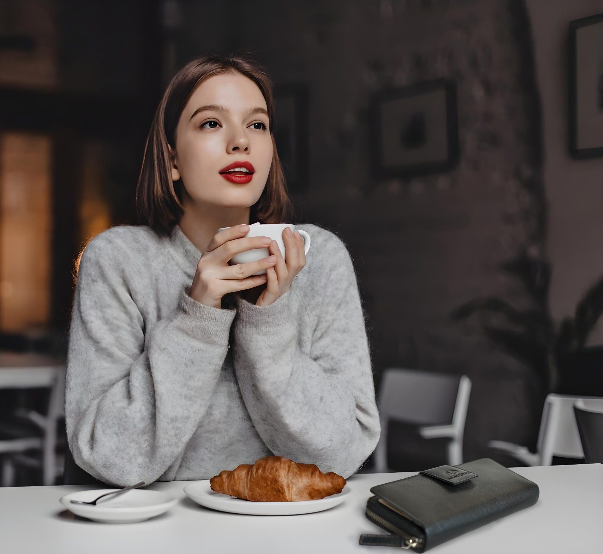 ALMADIH Geldbörse Damen leder mit 26 Kartenfächer Portemonnaie MILA mit Handyfach
