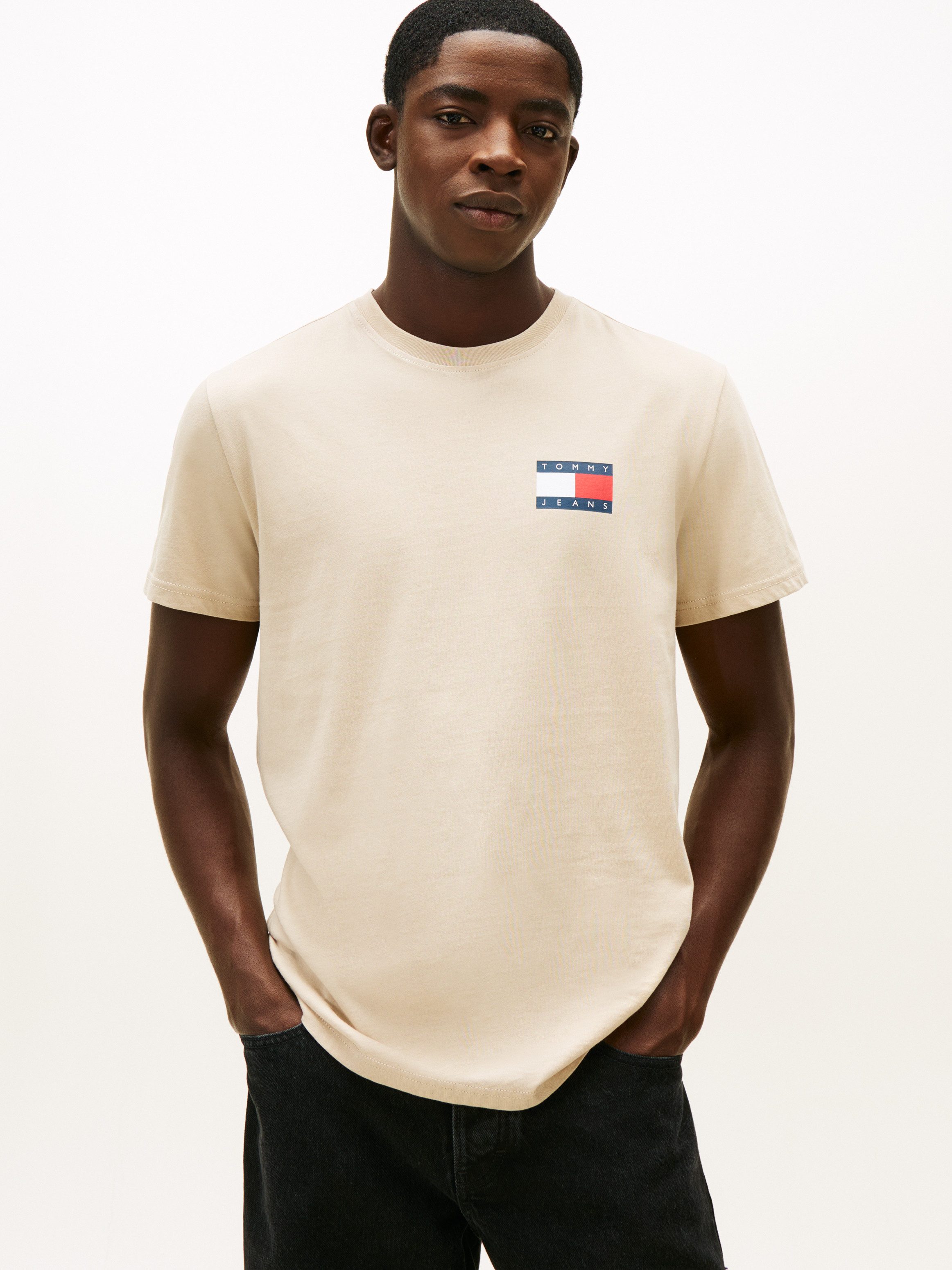 Tommy Jeans T-Shirt TJM SLIM ESSENTIAL FLAG TEE EXT Mit Rundhalsausschnitt günstig online kaufen