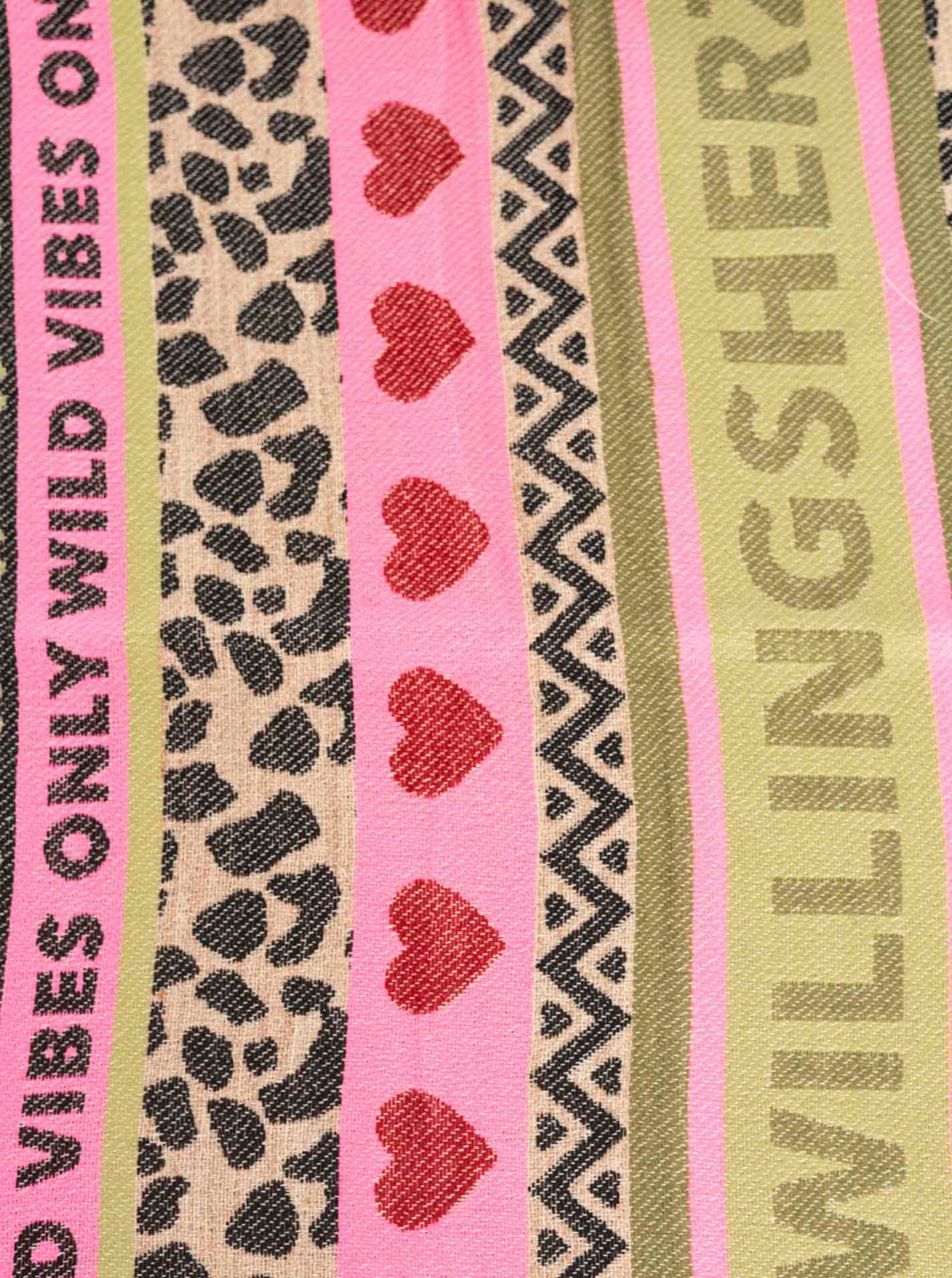 Zwillingsherz Modetuch "Wild Vibes Only", Mustermix, Leo und Herzen, Fransenabschlüsse rundum, Wollanteil