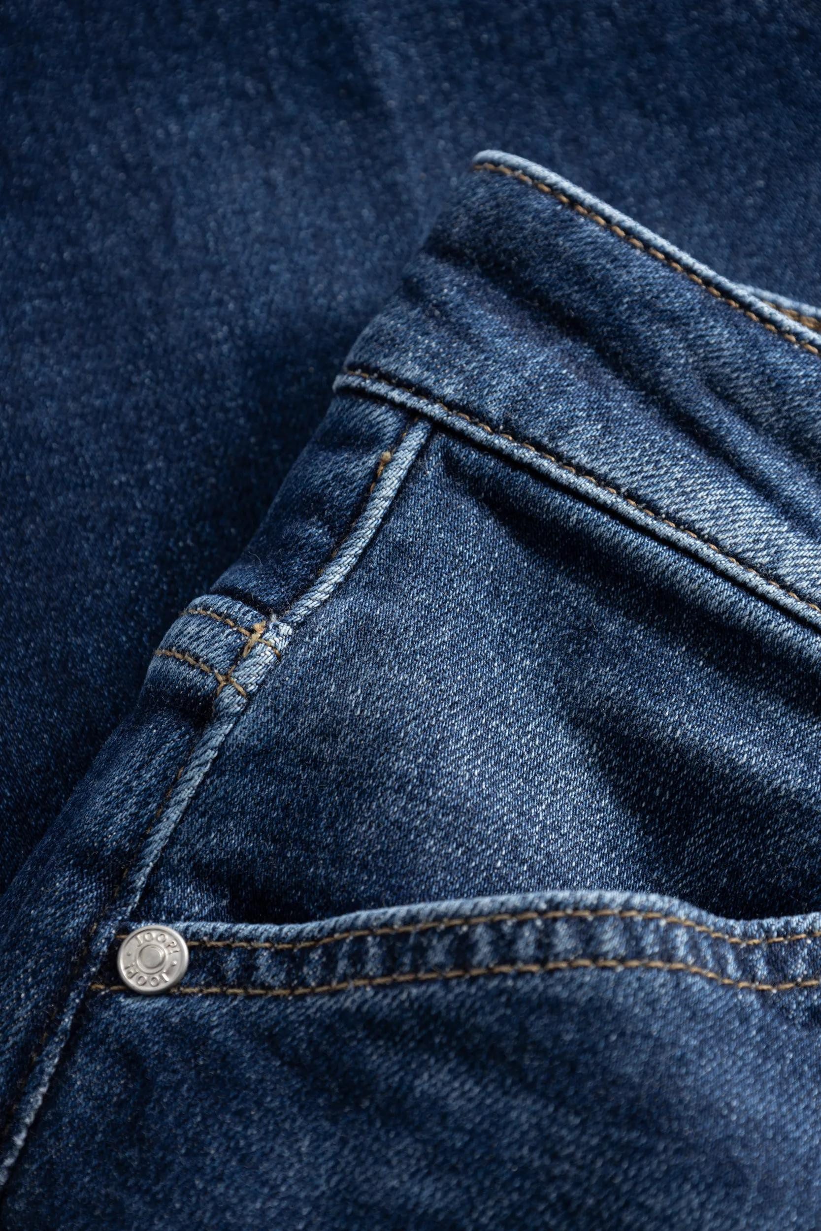 JOOP! Schlagjeans Elvira Regular fit mit ausgestelltem Bein – Bild 5 von 5