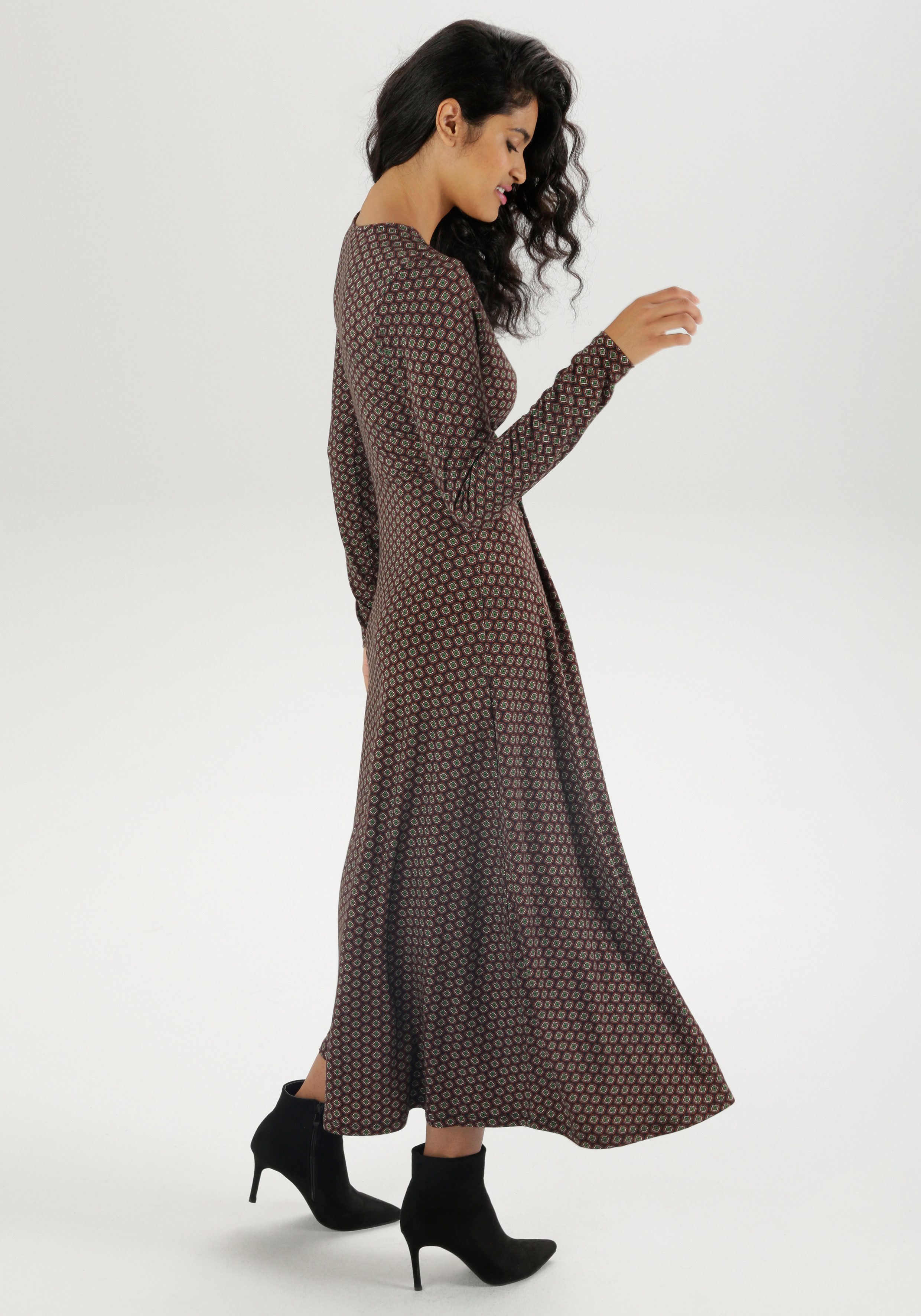 Aniston SELECTED Maxikleid mit V-Ausschnitt in günstig online kaufen