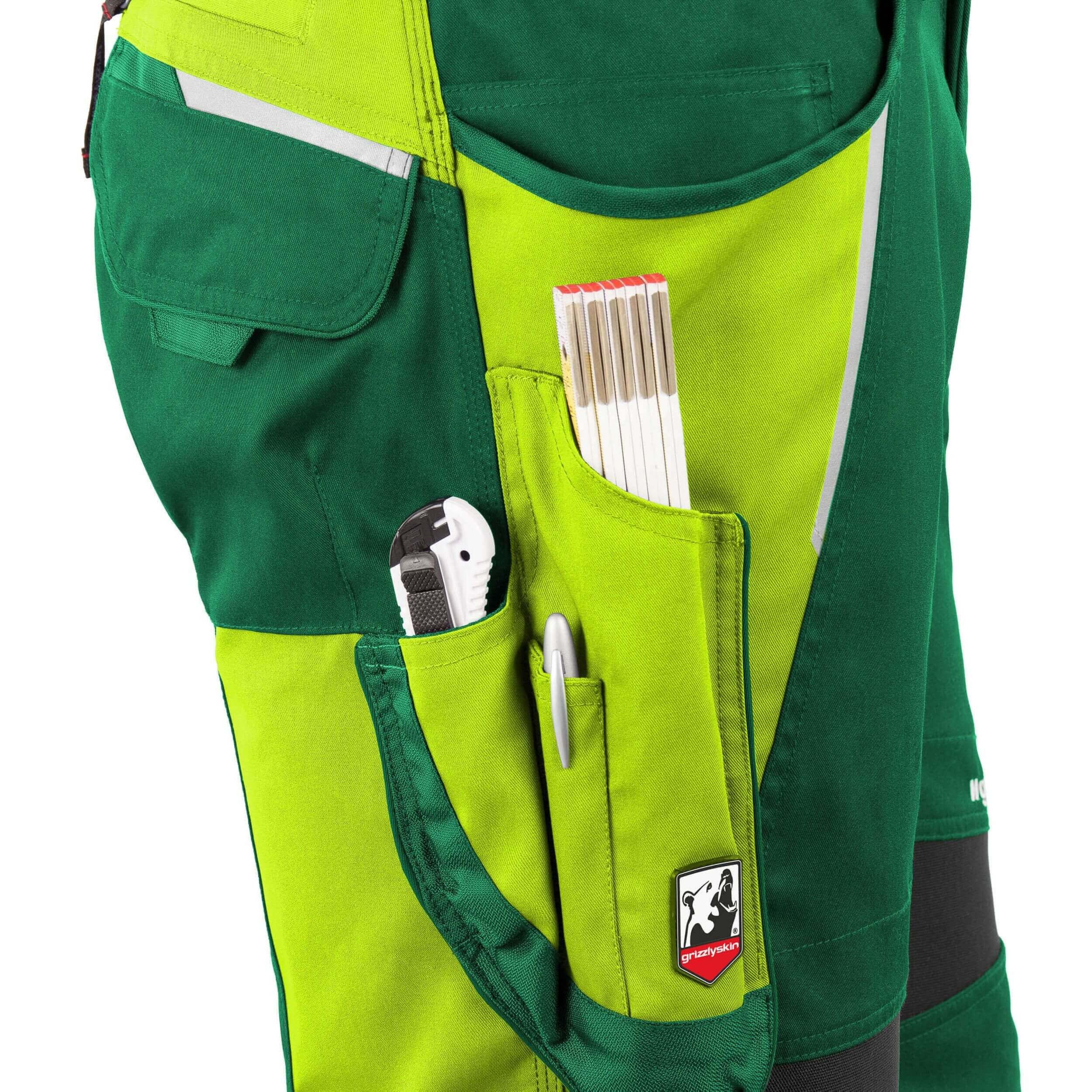 Qualitex Workwear Arbeitslatzhose moderne Latzhose IRON aus Lyocell, Cordura & Stretch - Reflexelemente (1-tlg) funktionaler Blaumann mit 19 Taschen - Atmungsaktiv - Verstellbar