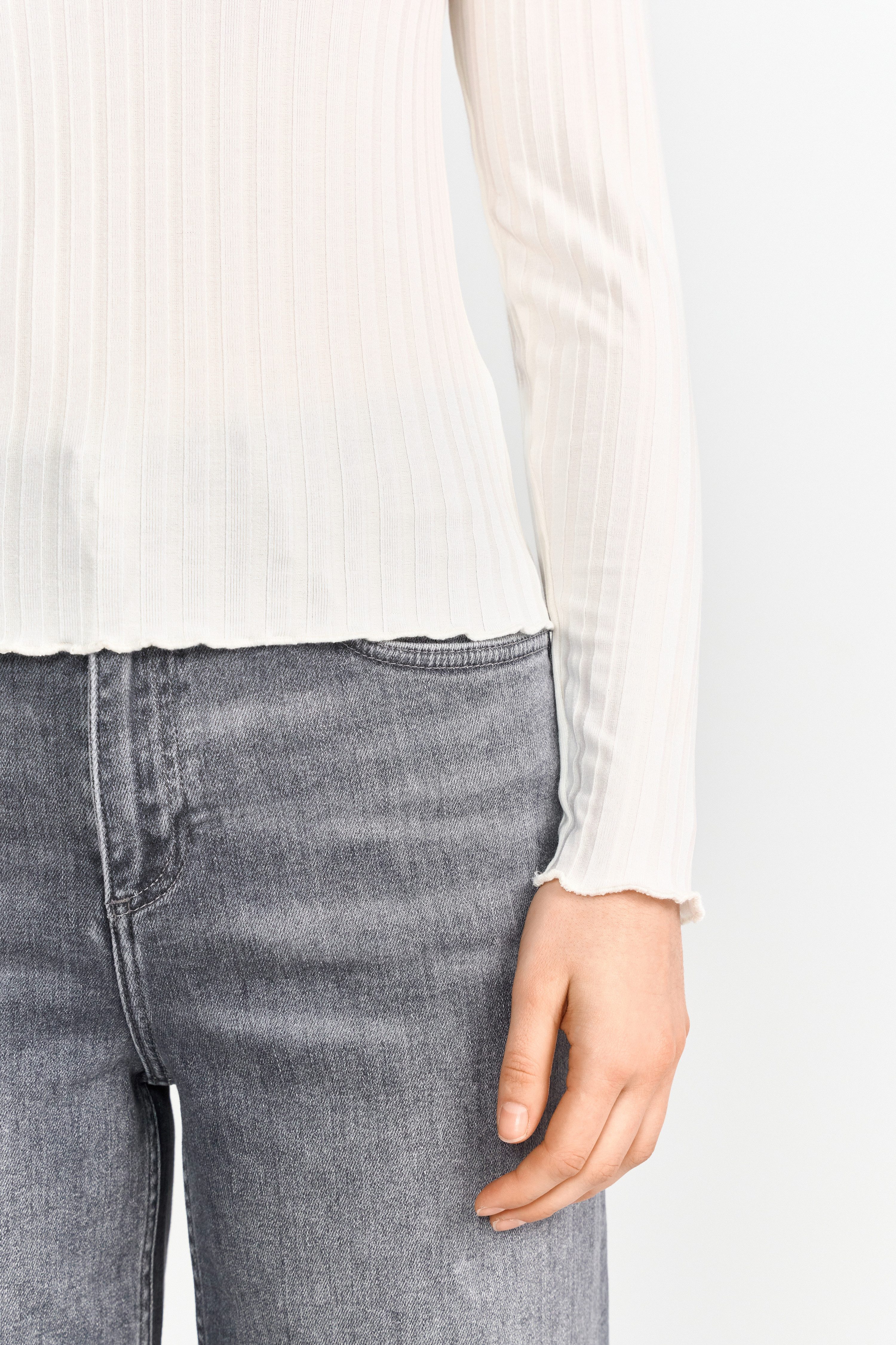 RICHROYAL Longsleeve perfekt zum drunterziehen, mit Rollkante am Ausschnitt – Bild 2 von 5