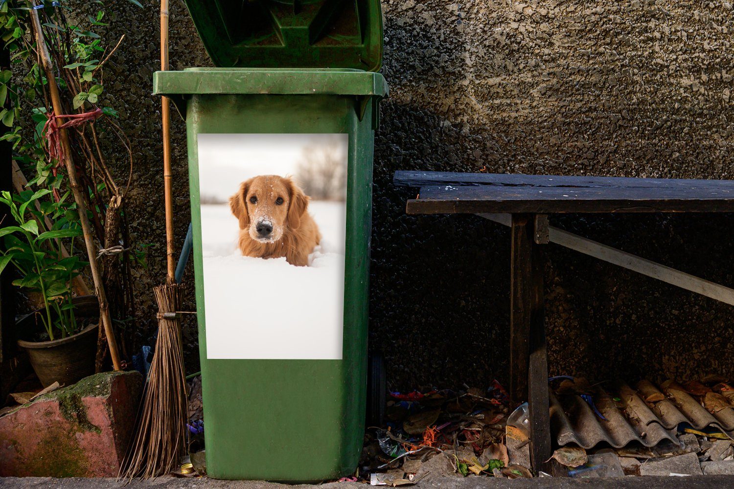 MuchoWow Wandsticker Hund Mülleimer-aufkleber, Winter Abfalbehälter Container, Schnee - - Sticker, St), Mülltonne, (1