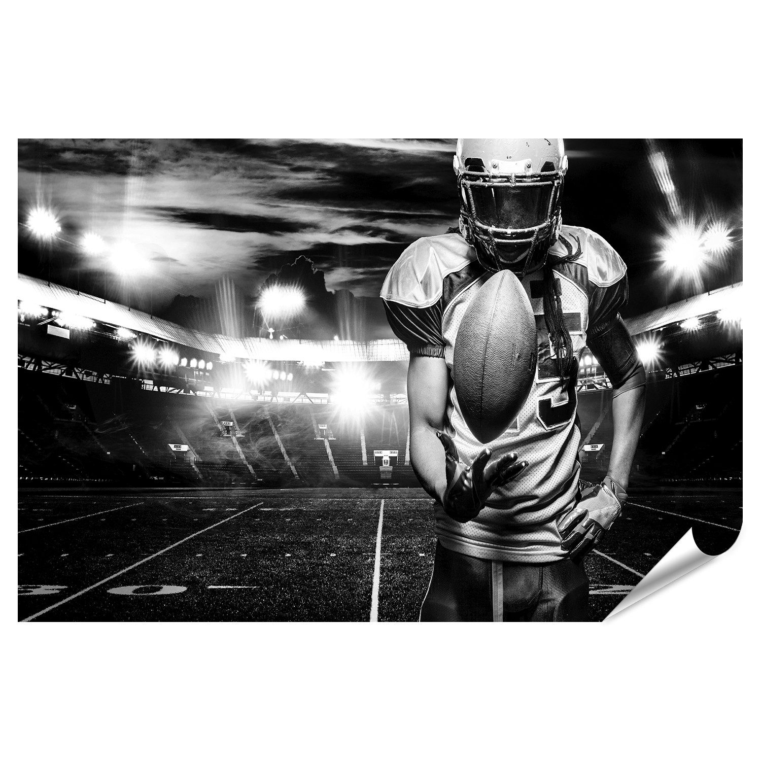 islandburner Poster American Football Spieler Helm Mit Ball Im Stadion Schwarz Weiß