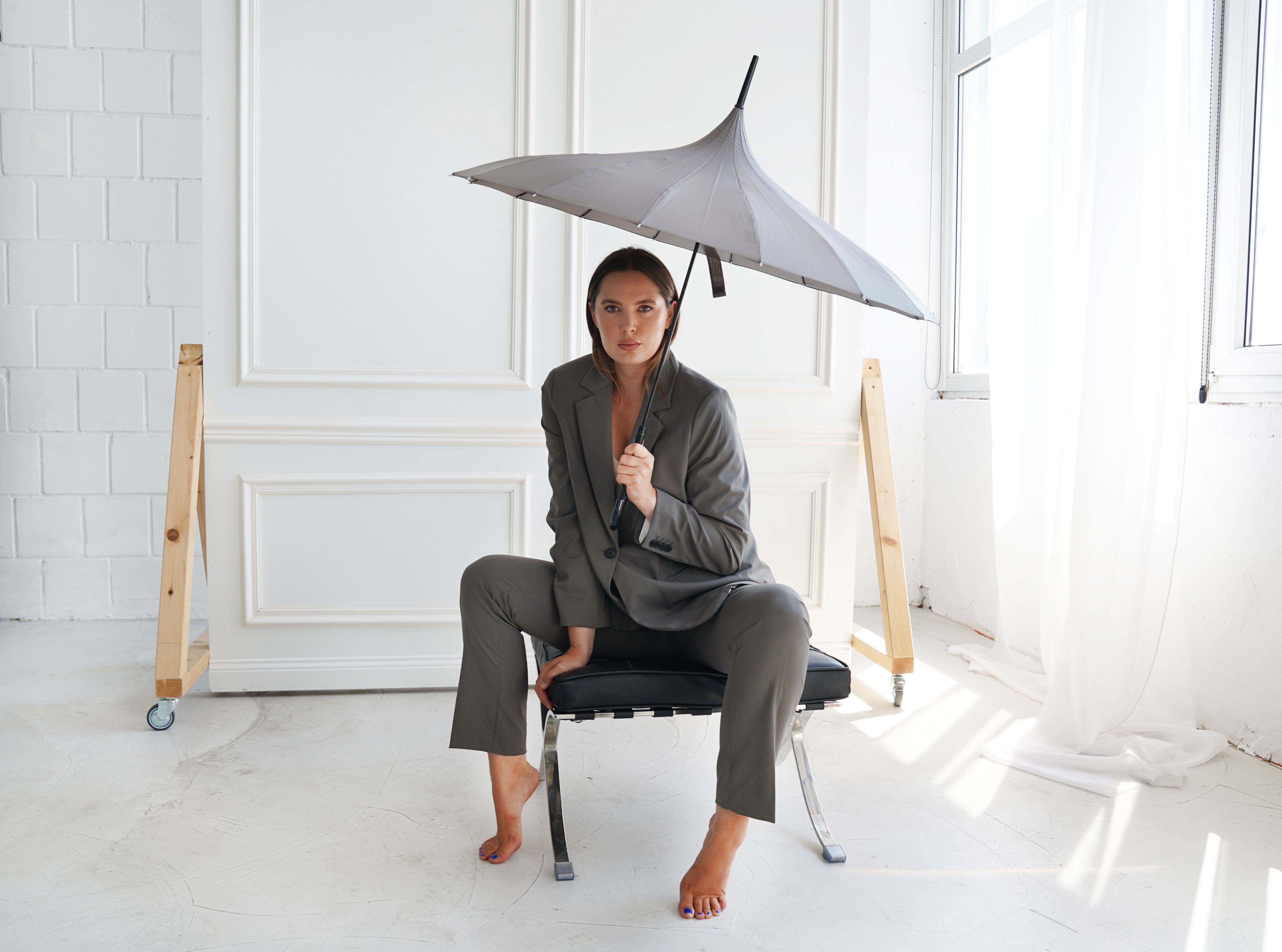 von Lilienfeld Stockregenschirm Regenschirm Sonnenschirm Pagodenform mit Charlotte, 16 Segmenten Pagode grau