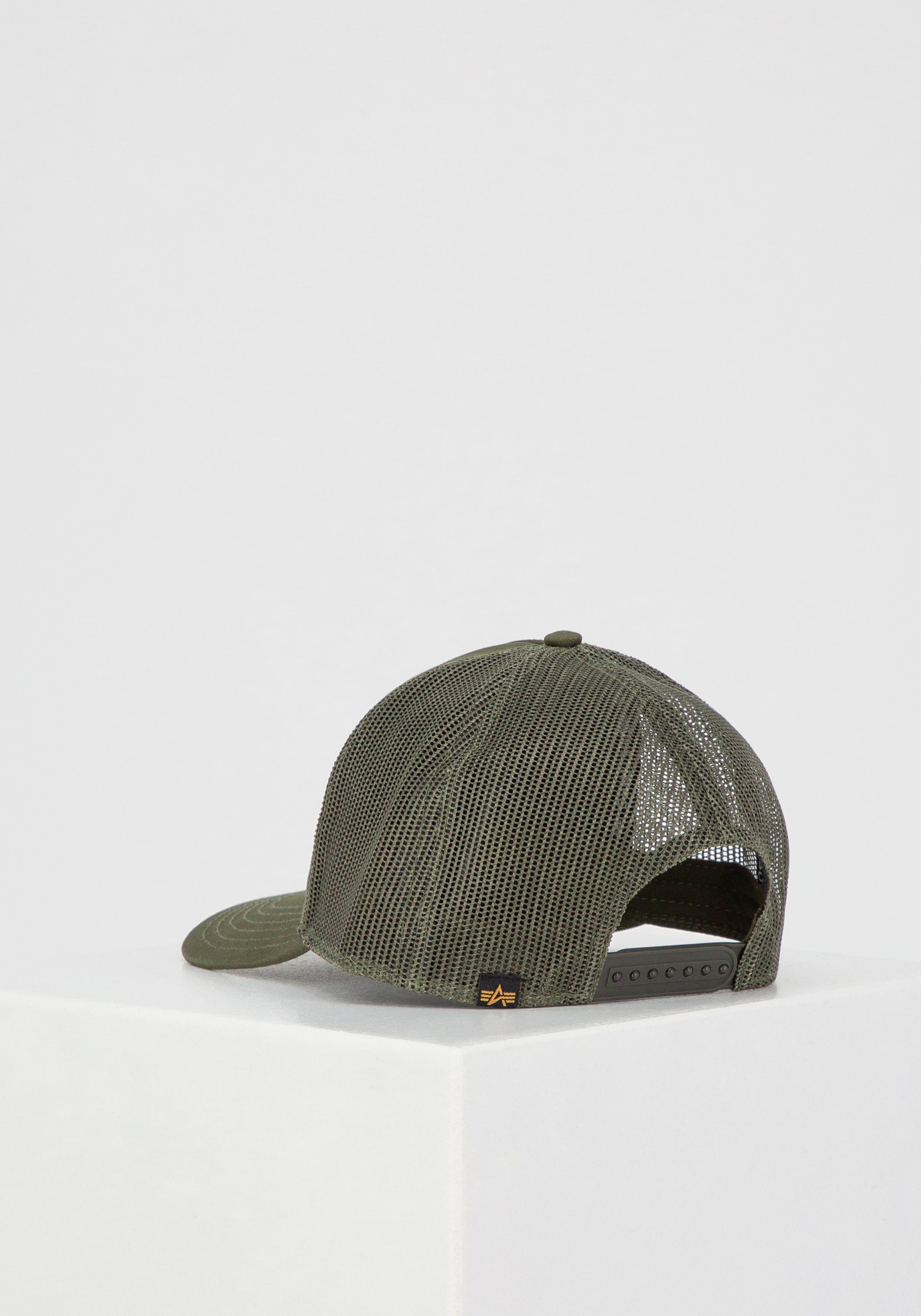 - Label Cap Alpha Alpha Industries Alpha Industries Headwear Trucker dark olive Cap Trucker Accessoires