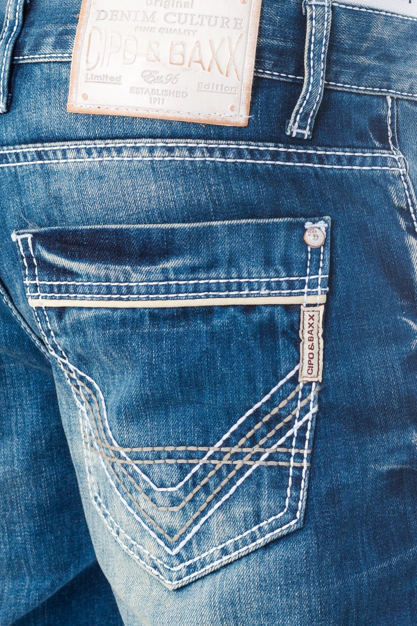 Cipo & Baxx Regular-fit-Jeans Jeans Hose mit dicken Kontrast Nähten Dicke Nähte im edlen Design – Bild 5 von 5
