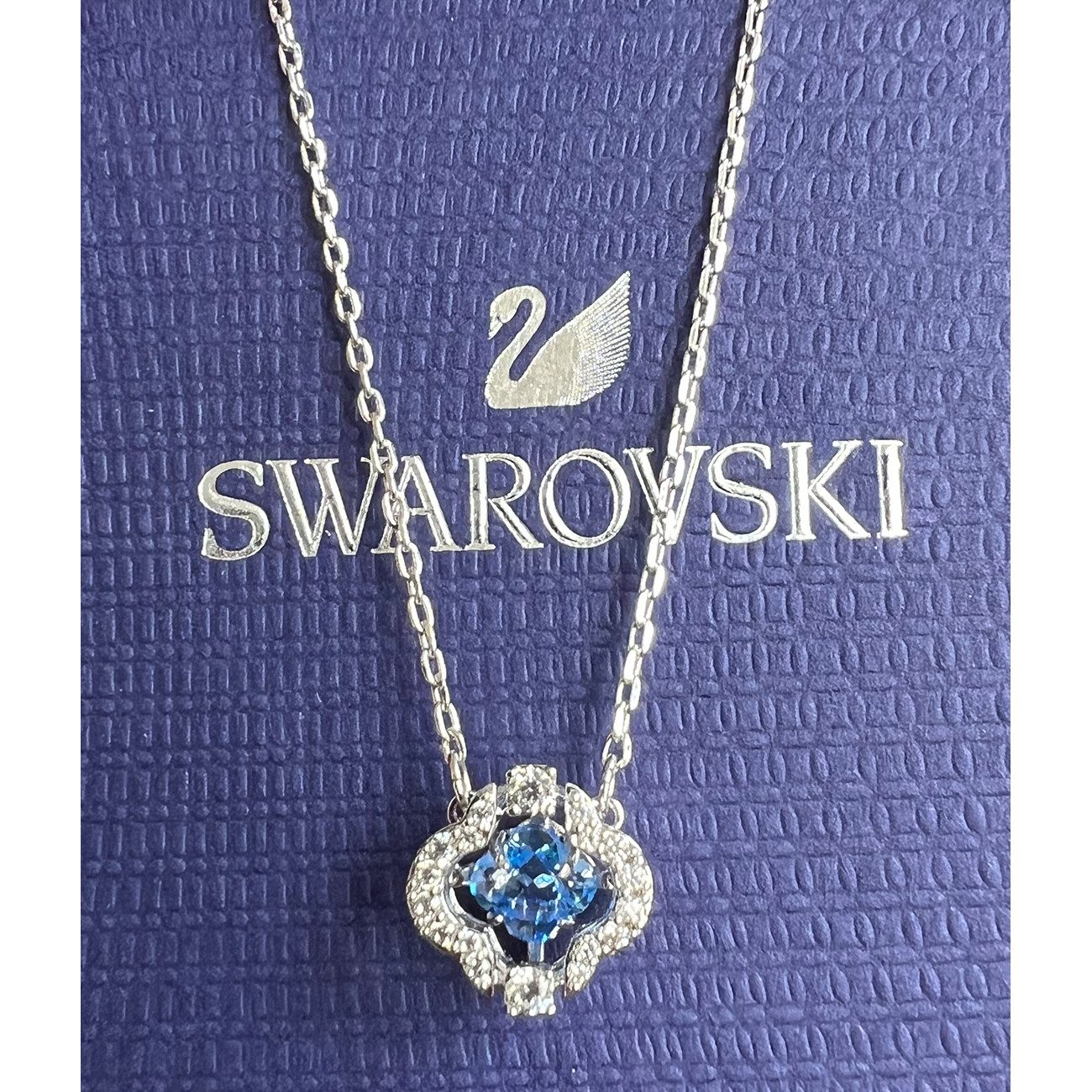 Swarovski Kette mit Anhänger silberfarb...