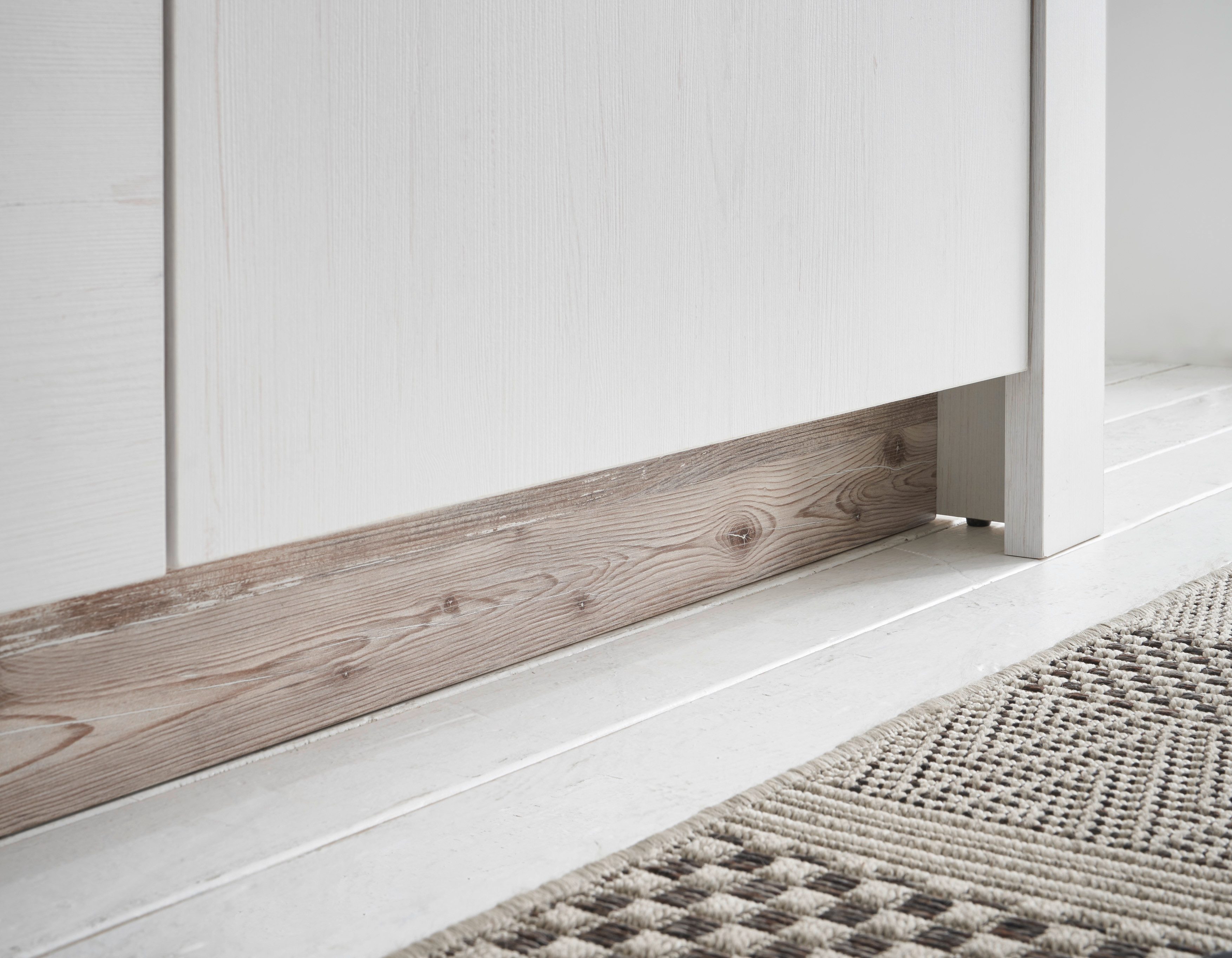 Home affaire Küchenzeile Florenz, Küche in Pinie Weiß, mit Herdumbau, ohne E-Geräte, (Set), Breite 394 cm, mit verschnörkelten Metallgriffen, Arbeitshöhe 92 cm