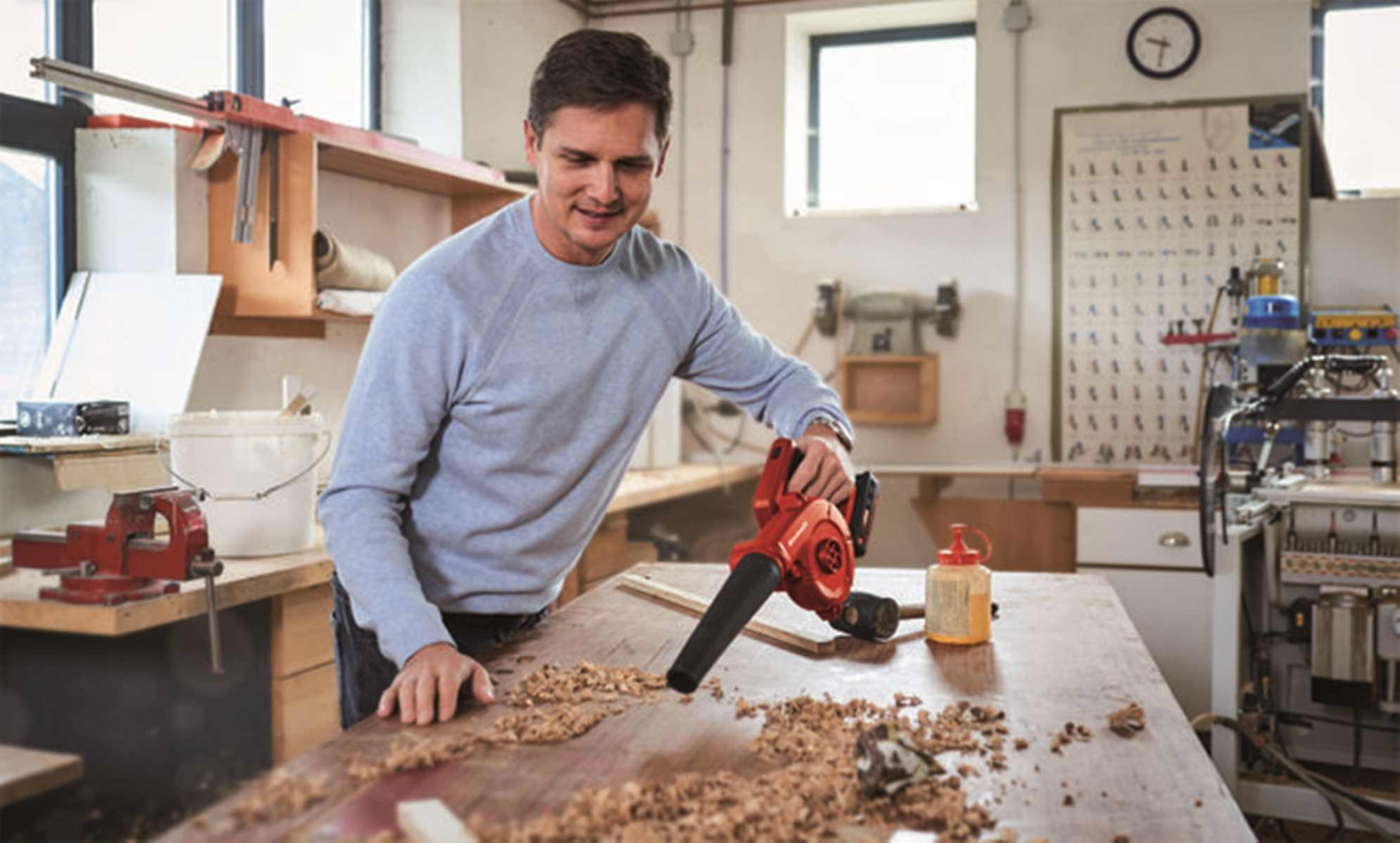 Einhell Akku-Laubbläser Akku-laubbläser TE-CB 18/180 Li - 18V mit Akku 2.5 Ah / Ladegerät