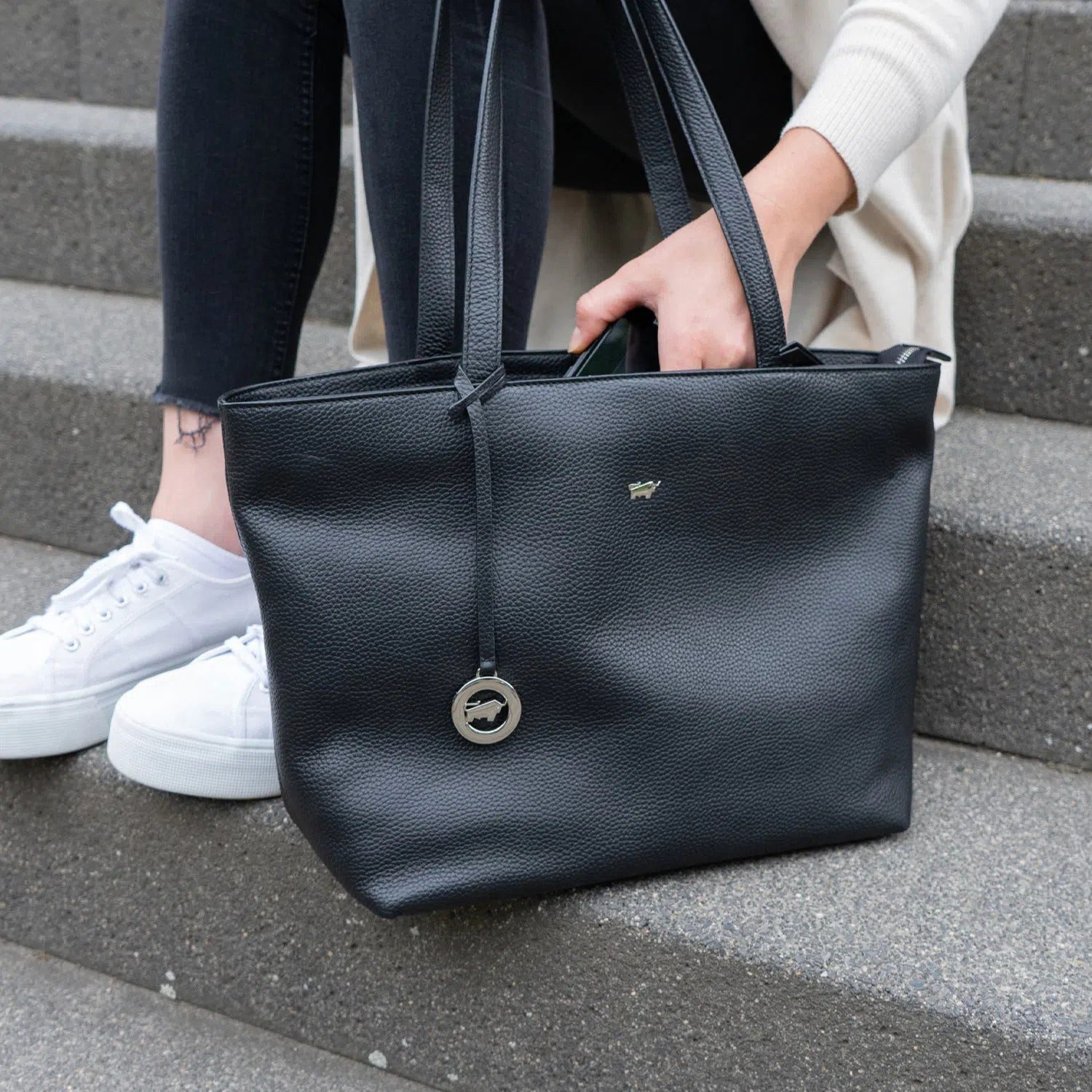 Braun Büffel Umhängetasche HANNA Shopper navy