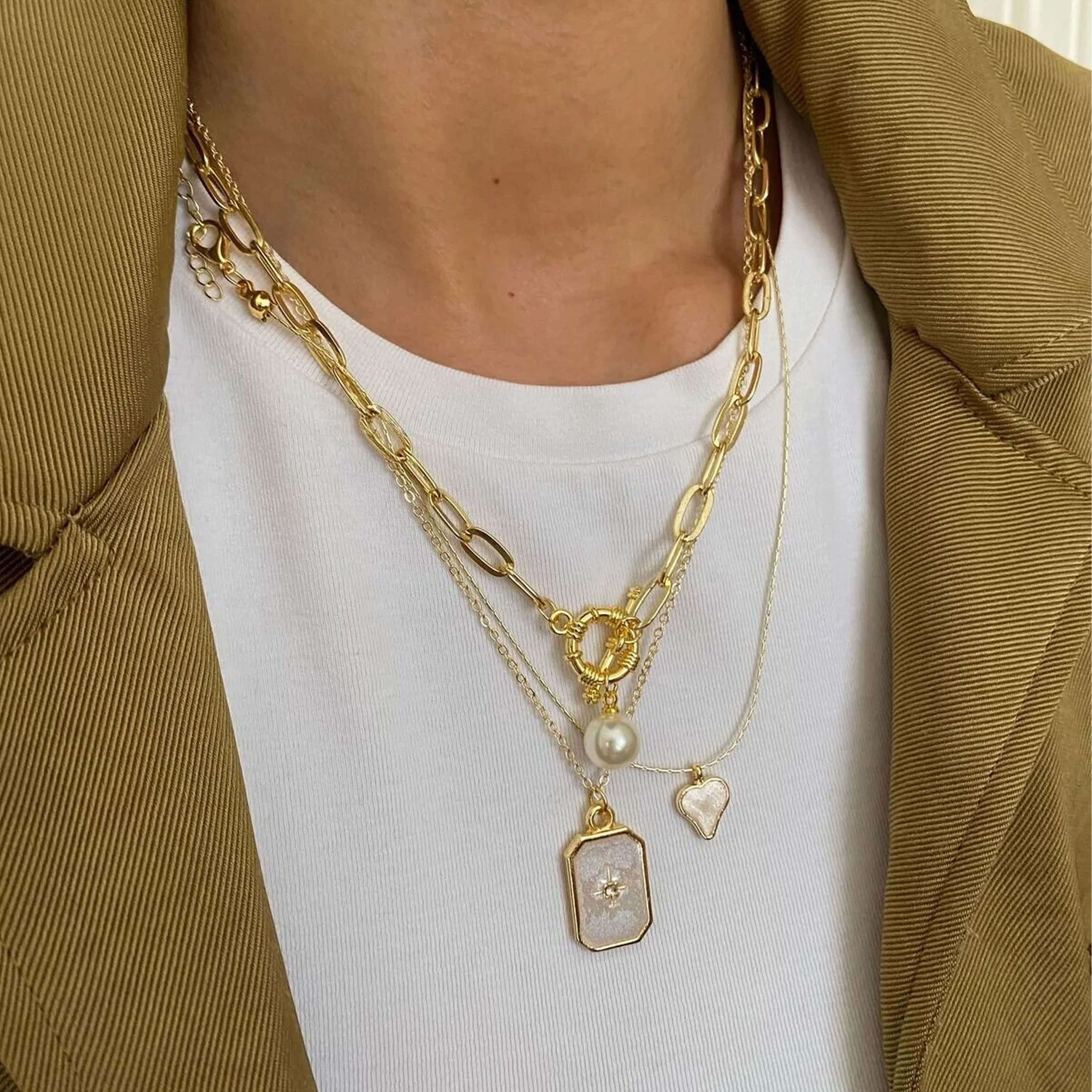 Jungengel Kette mit Anhänger Damen 4'er Halsketten Set Schmuckset Anhänger Gold Modeketten (Set, 4-tlg., 4-teiliges Schmuckset mit kombinierbaren Halsketten), 4-teiliges Layering Halsketten Set mit Holz-Geschenkbox