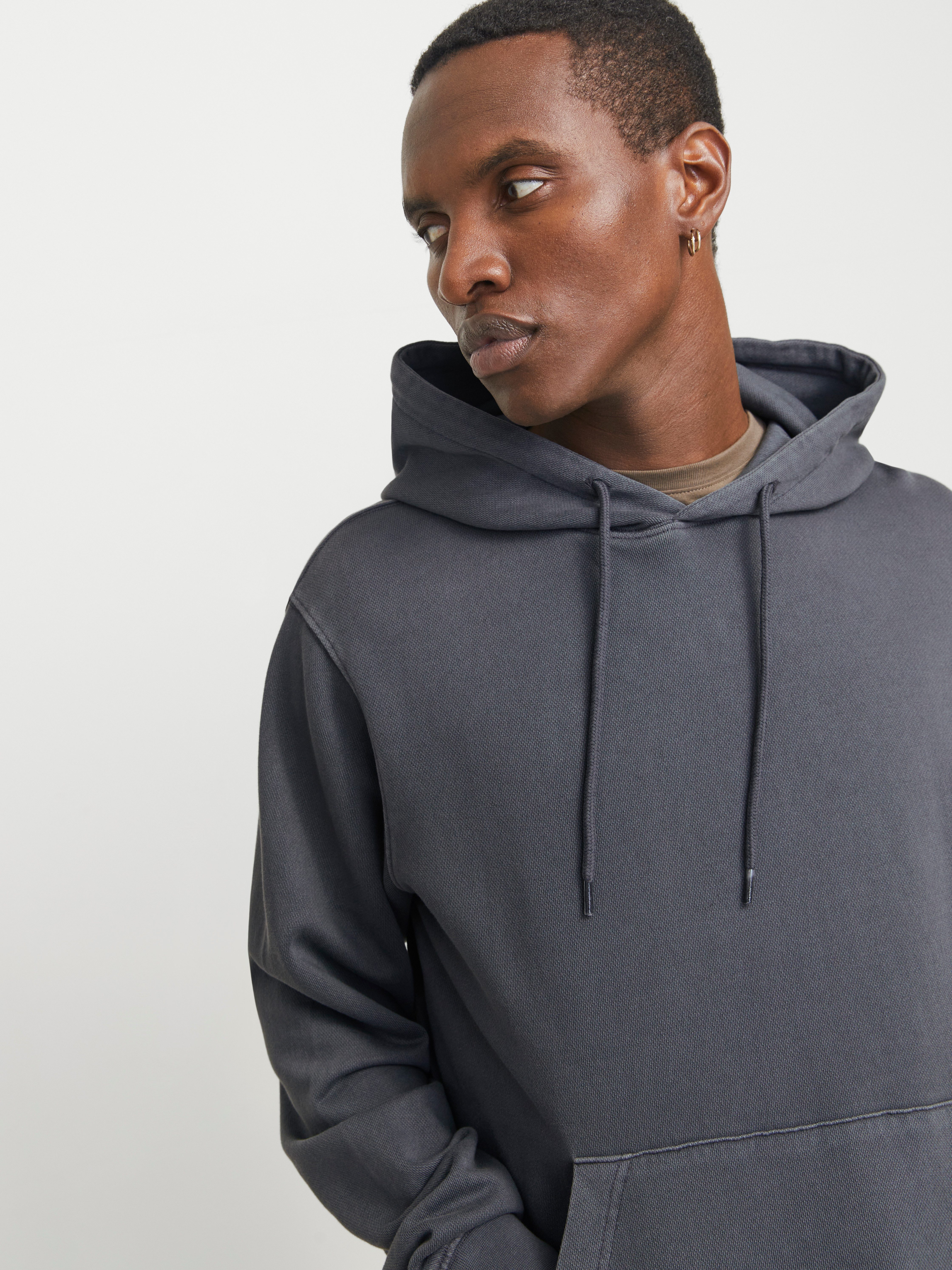 Jack & Jones Kapuzensweatshirt JJECHARGE FADED SWEAT HOOD NOOS mit Kapuze günstig online kaufen