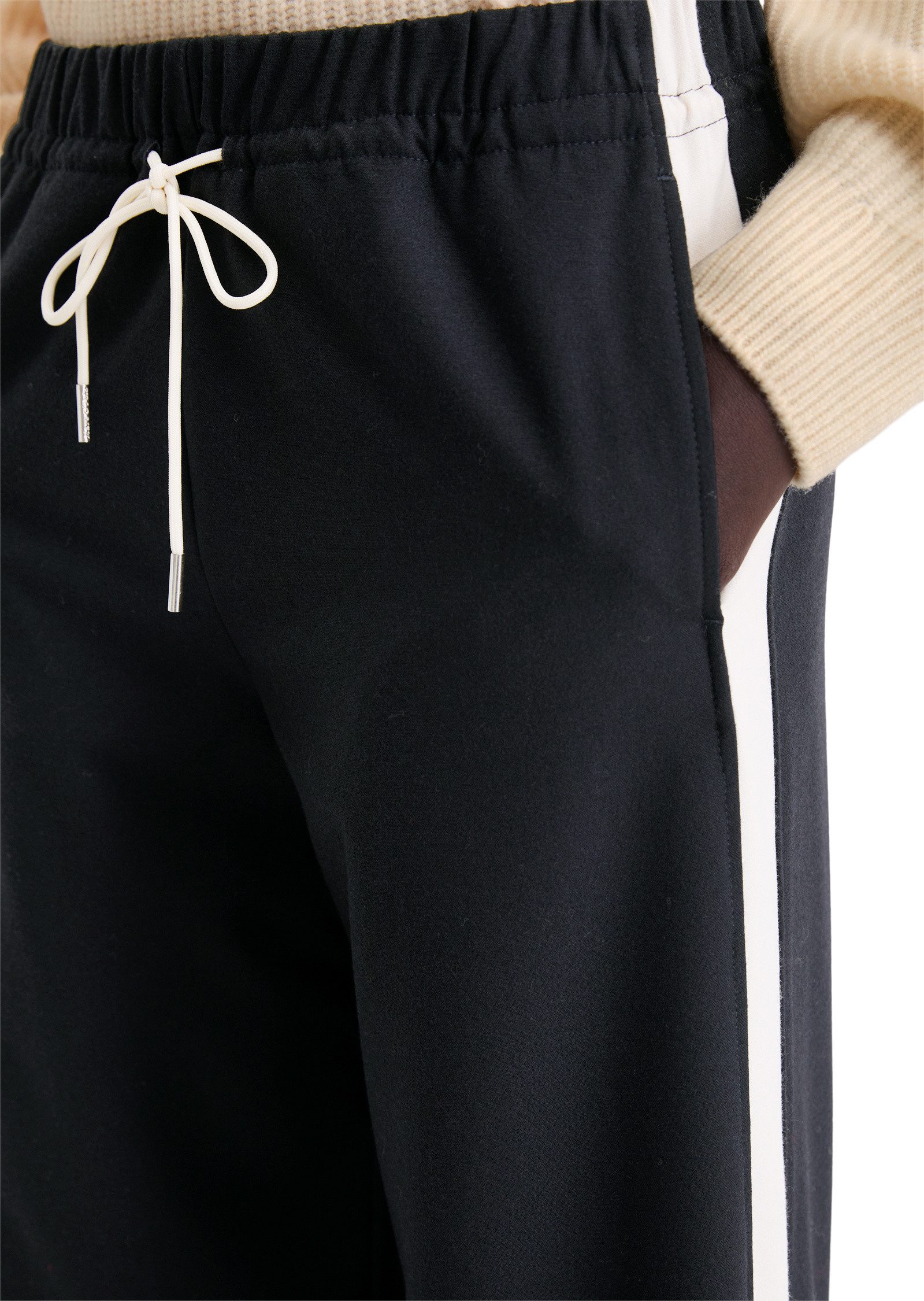 Marc O'Polo Chinohose aus weichem Polyester-Viskose-Twill