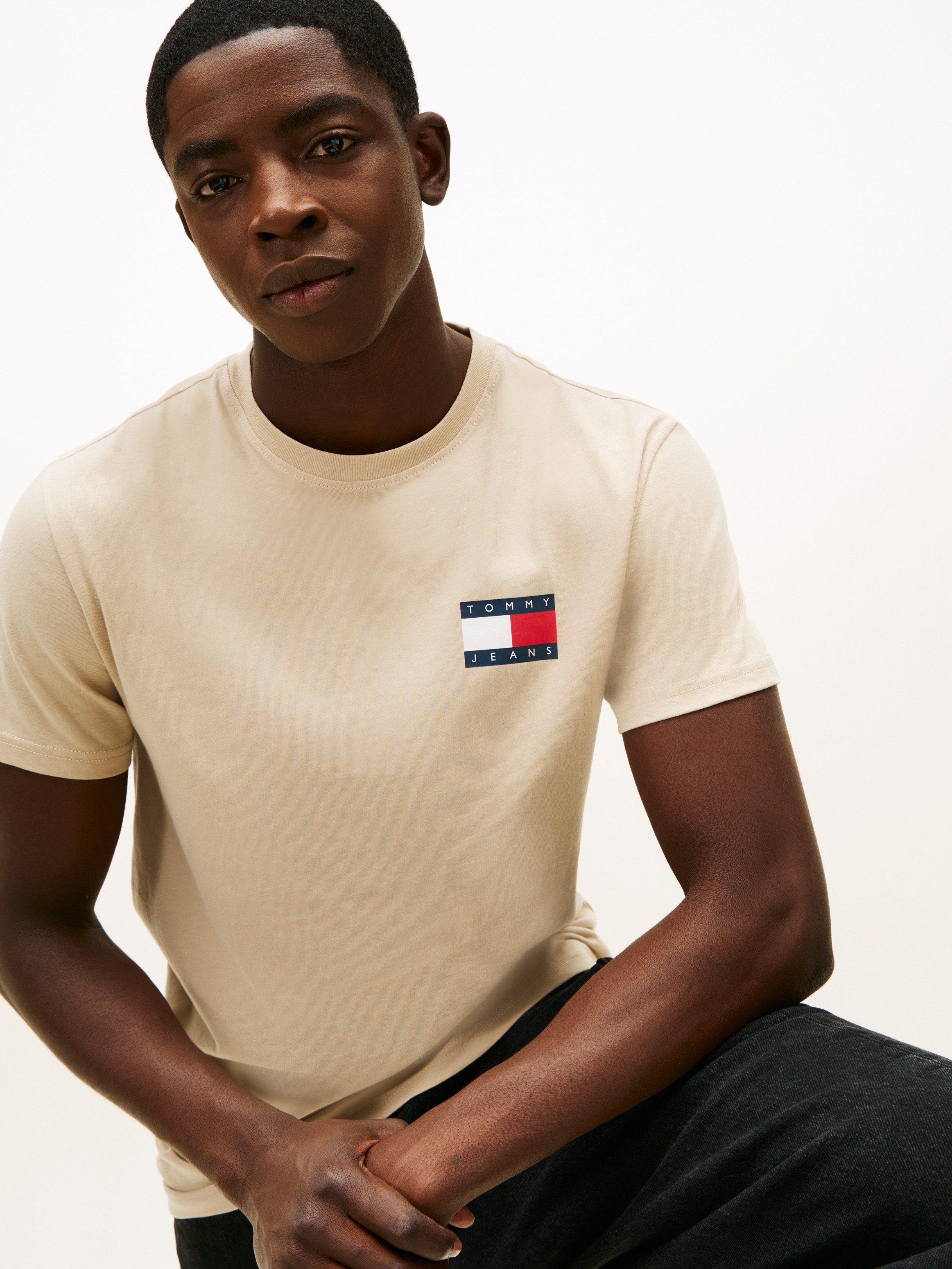Tommy Jeans T-Shirt TJM SLIM ESSENTIAL FLAG TEE EXT Mit Rundhalsausschnitt günstig online kaufen