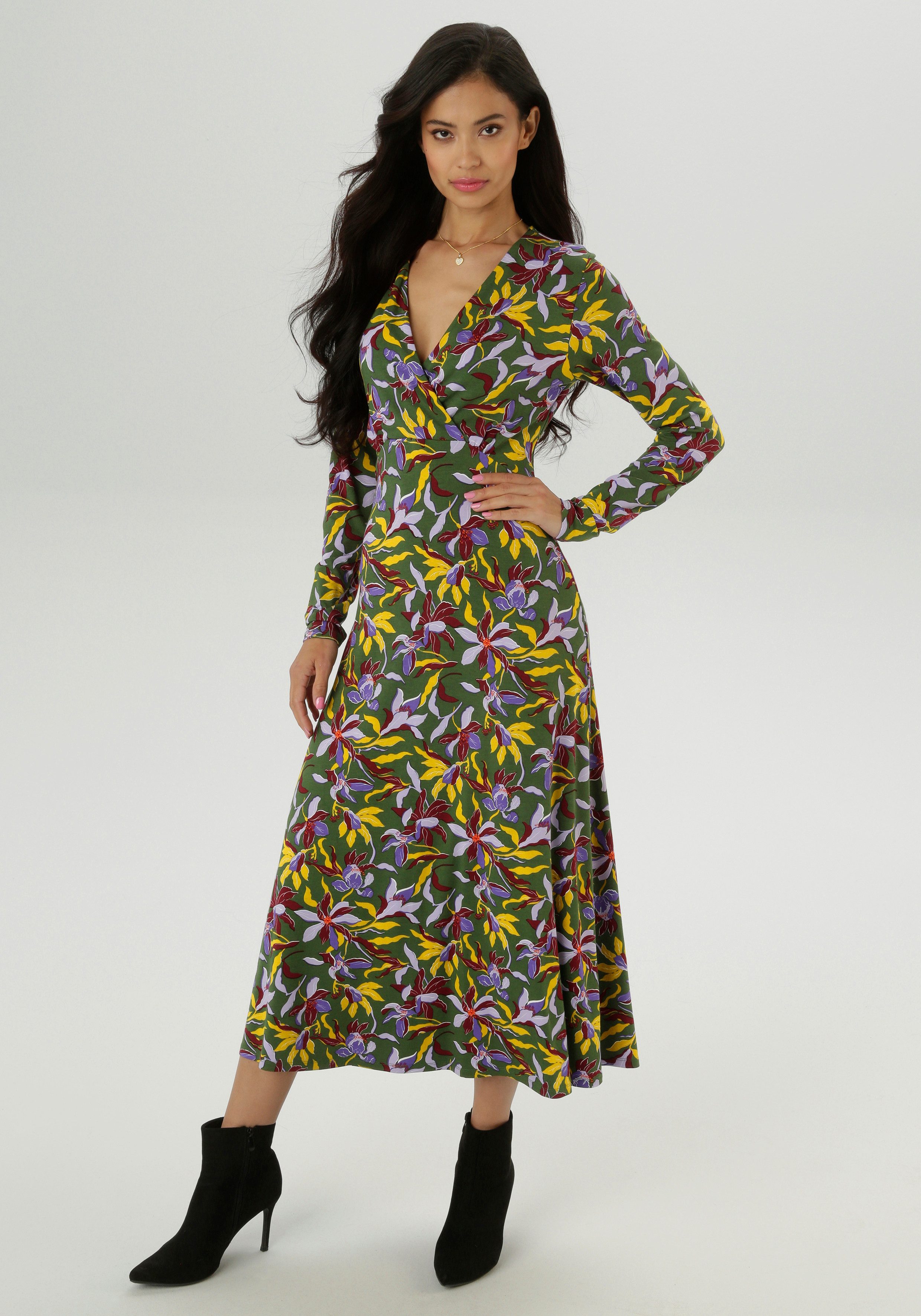 Aniston SELECTED Maxikleid mit V-Ausschnitt in Wickeloptik und Unterbrustna günstig online kaufen