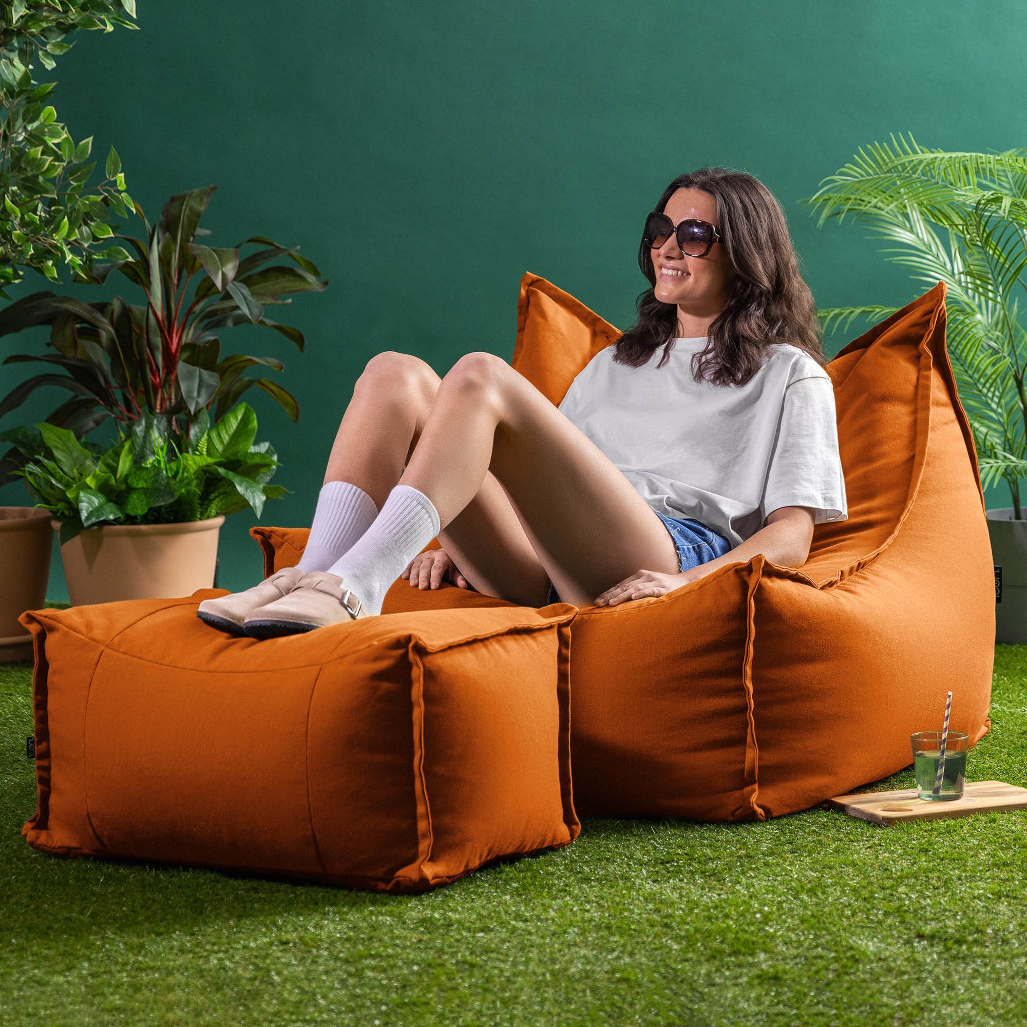 icon Sitzsack Erwachsene Sessel und Fußhocker aus Olefin für den Außenbereich „Alto" (Spar-Set, 1 x Sitzsack-Sessel, 1 x Fußhocker), Sitzsack XXL, Made in Germany, für Erwachsene & Kinder, mit Füllung