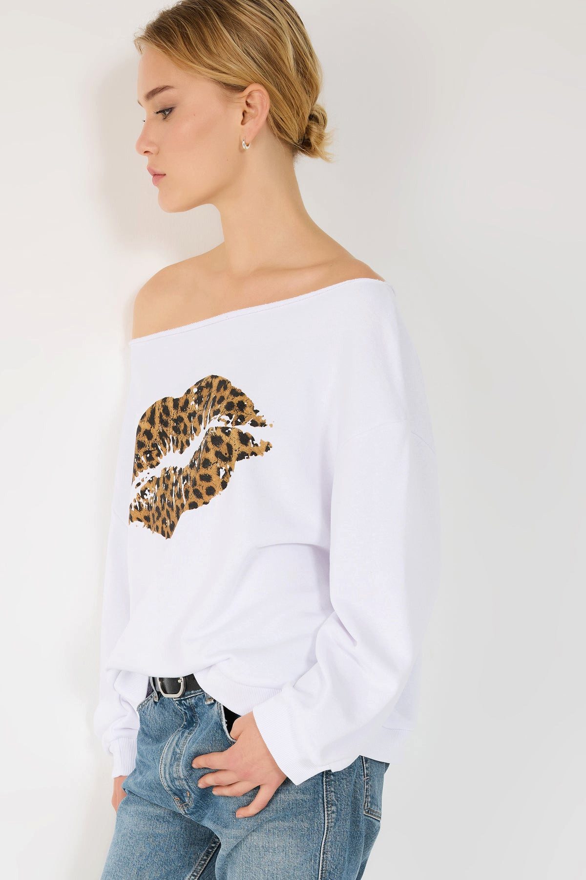 No Matter What Kapuzensweatshirt Sweatshirt mit Leopardenmuster und Lippenprint – Bild 3 von 5