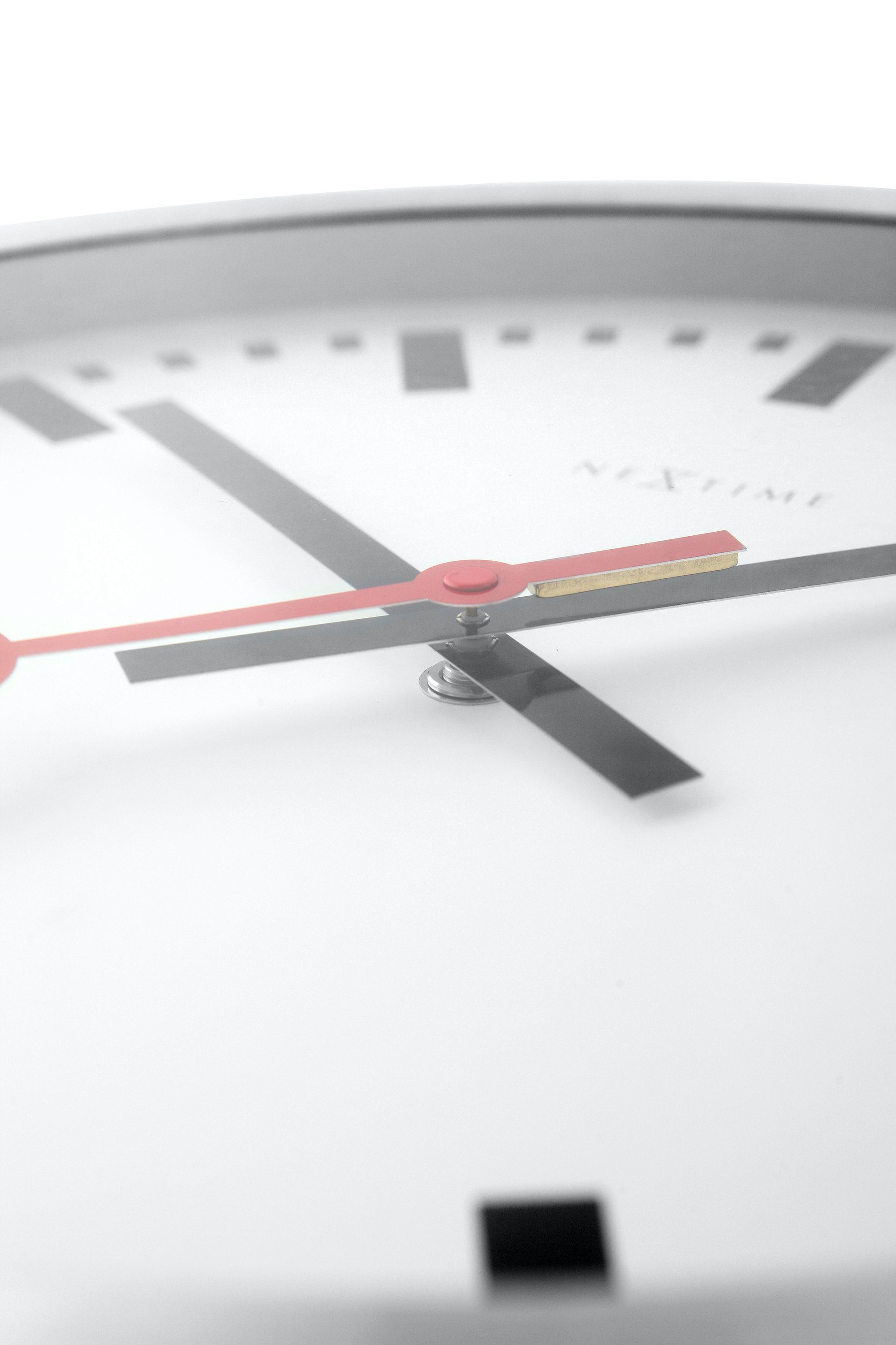NEXTIME Wanduhr 3998 (im ikonischen Bahnhofsuhr günstig online kaufen