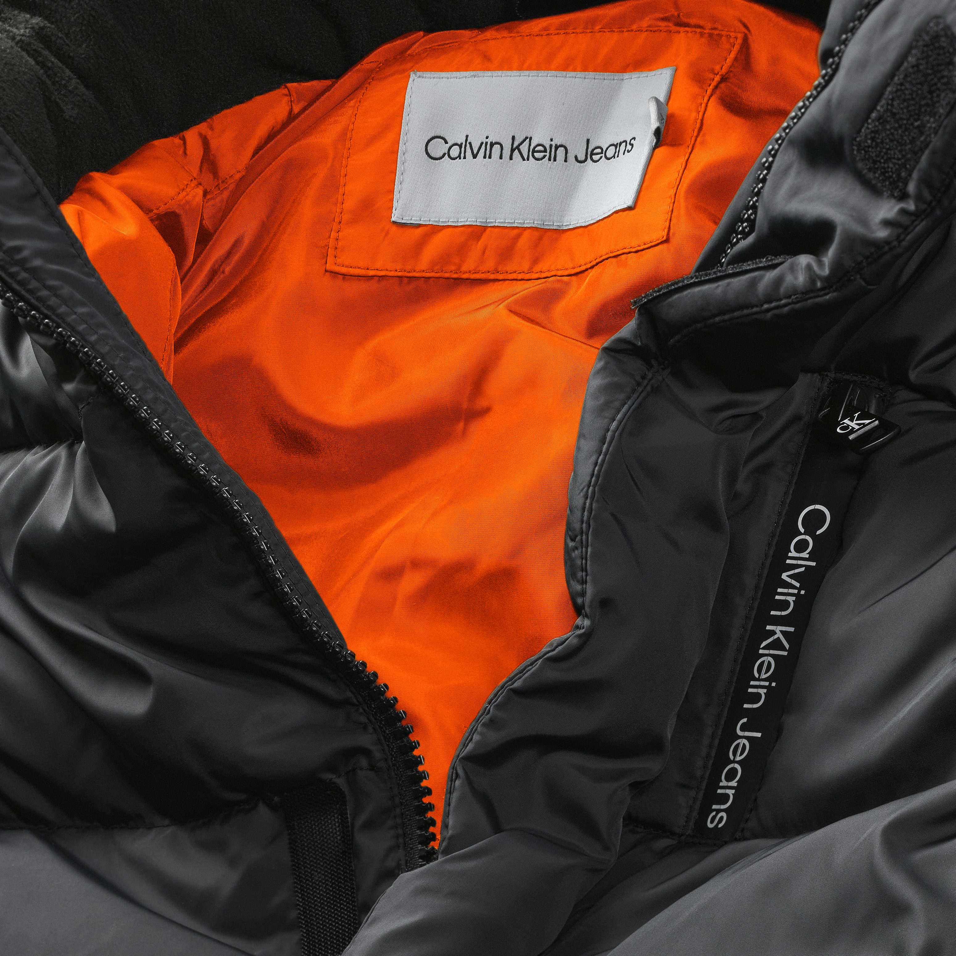 Calvin Klein Jeans Winterjacke ESSENTIAL PUFFER JACKET für Kinder bis 16 Jahre, mit abnehmbarer Kapuze