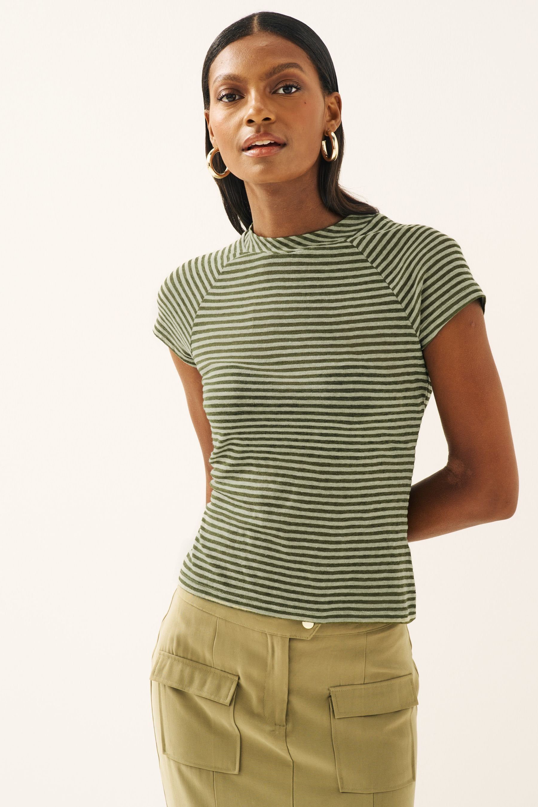 Stripe T-Shirt Kurzärmliges Green mit T-Shirt Next Raglanärmeln (1-tlg)