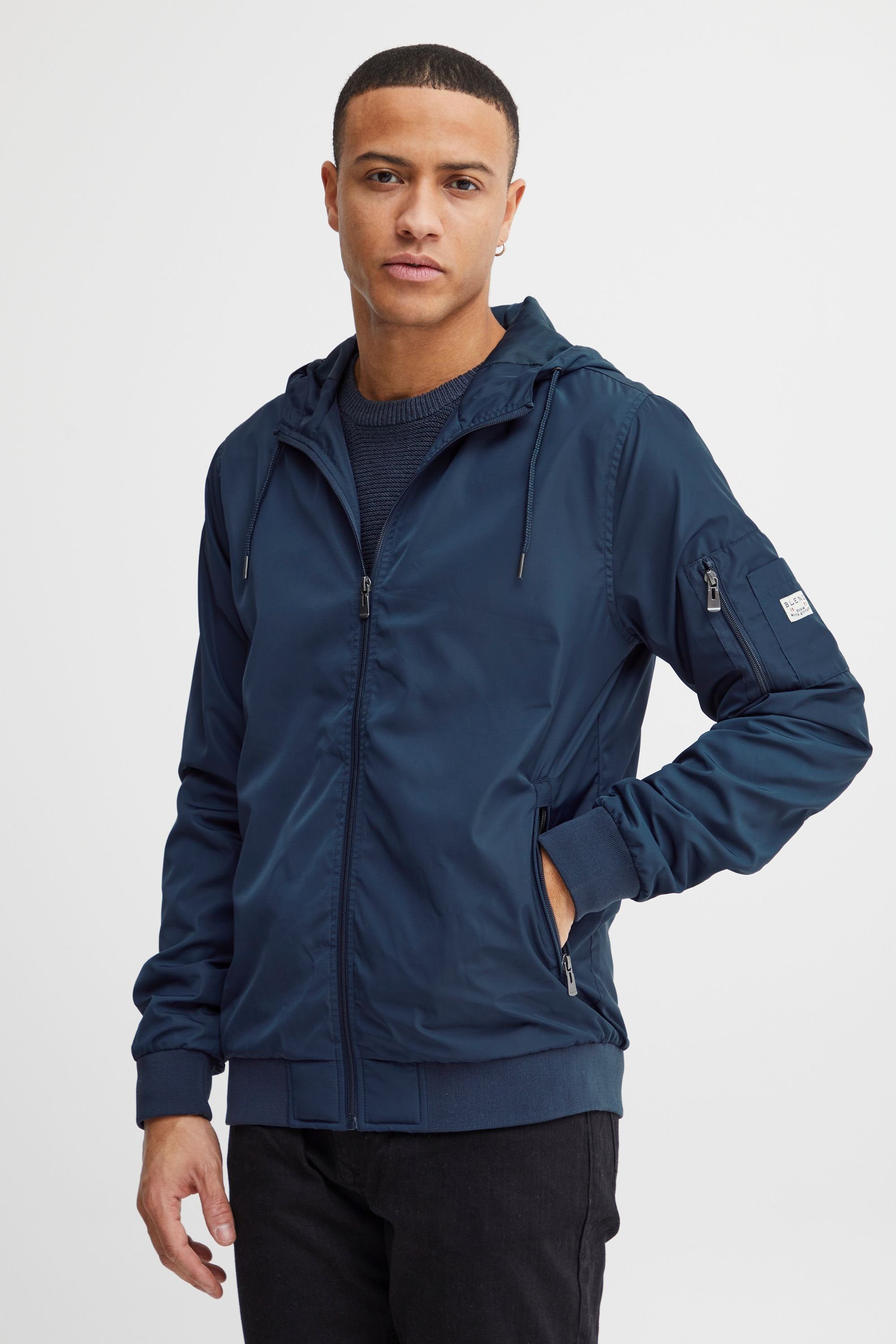 Blend Windbreaker BHRazy Lässige Übergangsjacke mit praktischen Reißverschl günstig online kaufen