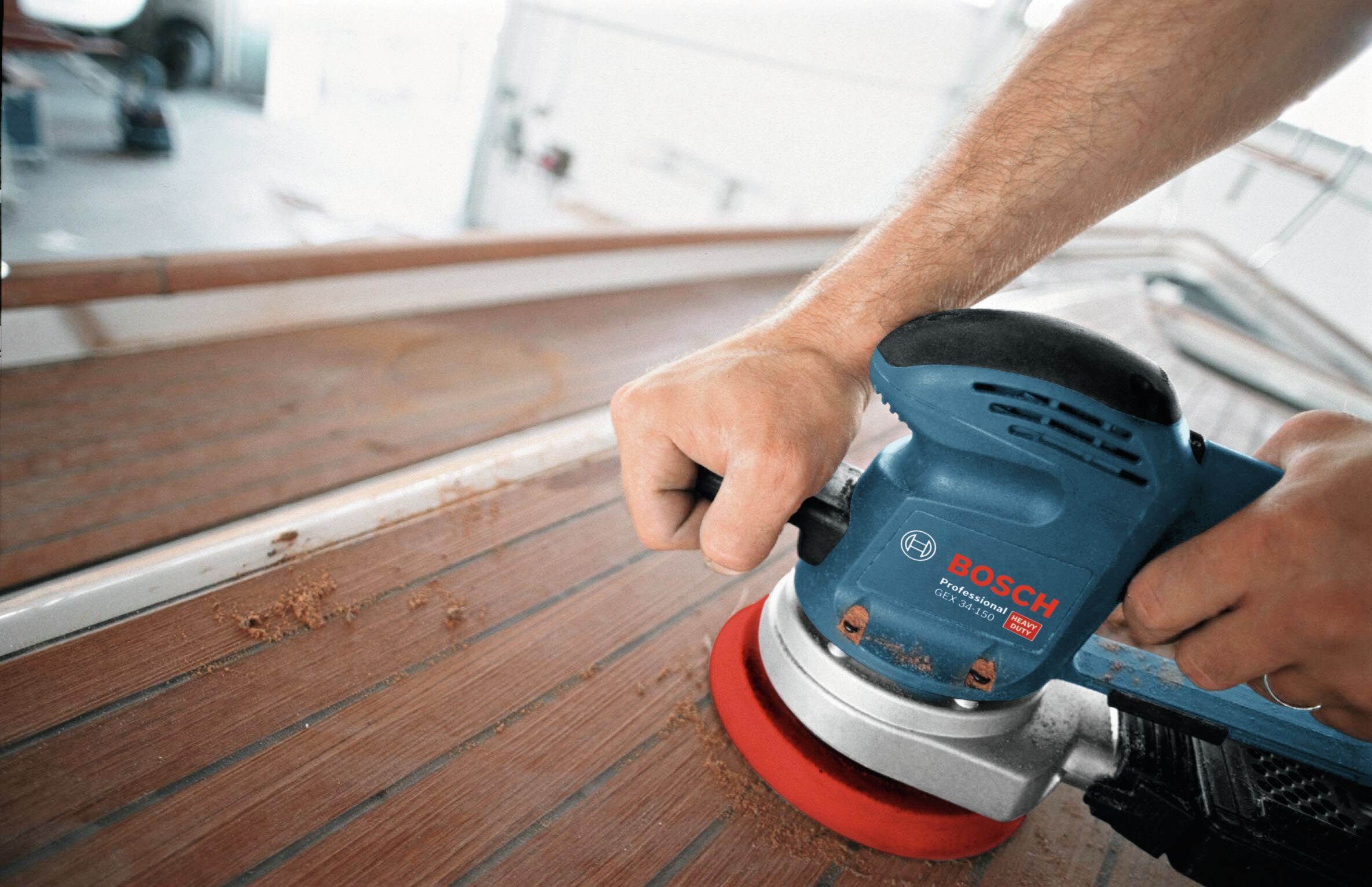 Bosch Professional Exzenterschleifer GEX 34-150, max. 12000 U/min, 24000 U/min, Mit Zubehör-Set - im Karton