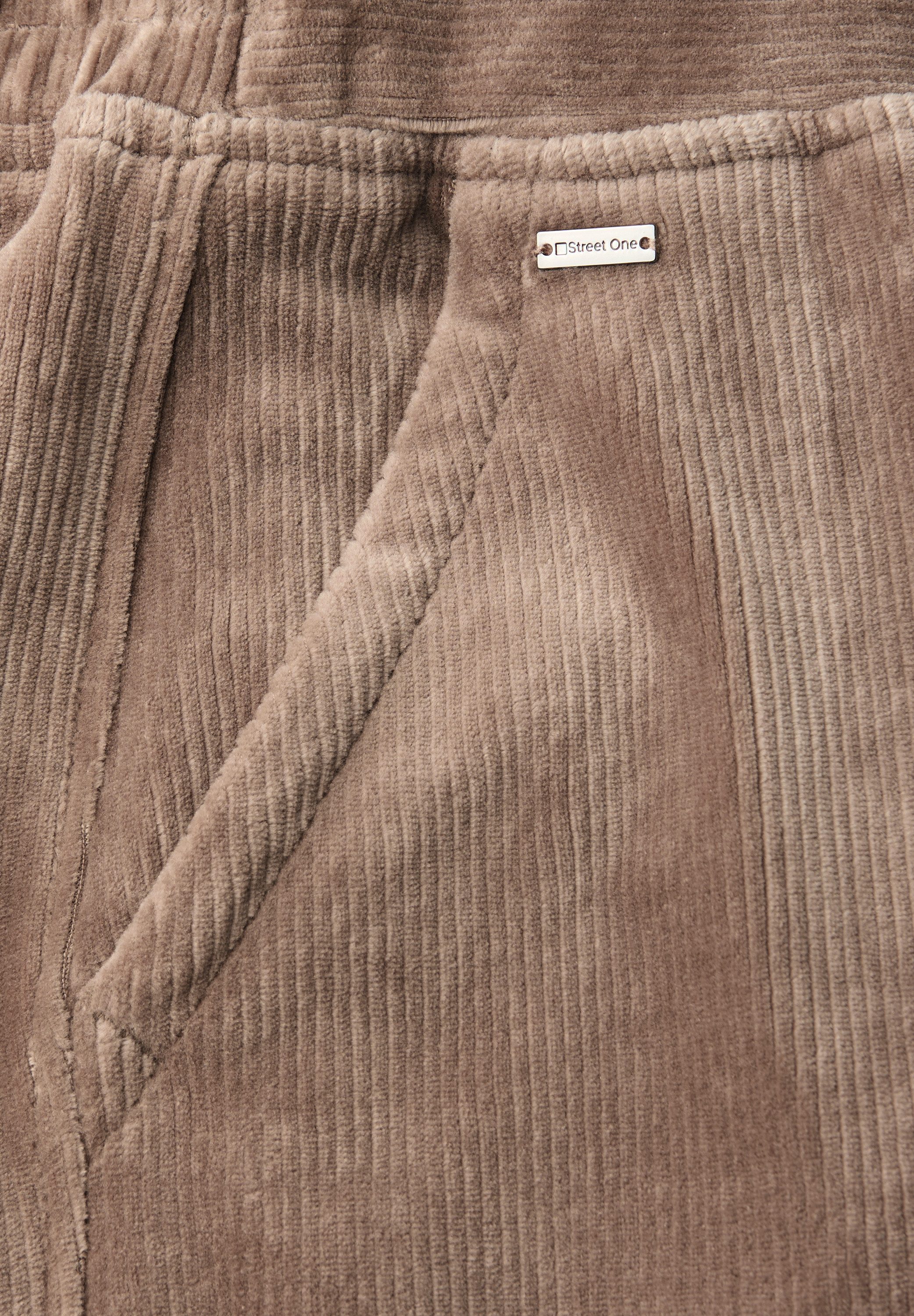 STREET ONE Cordhose mit Stretch und seitliche Taschen