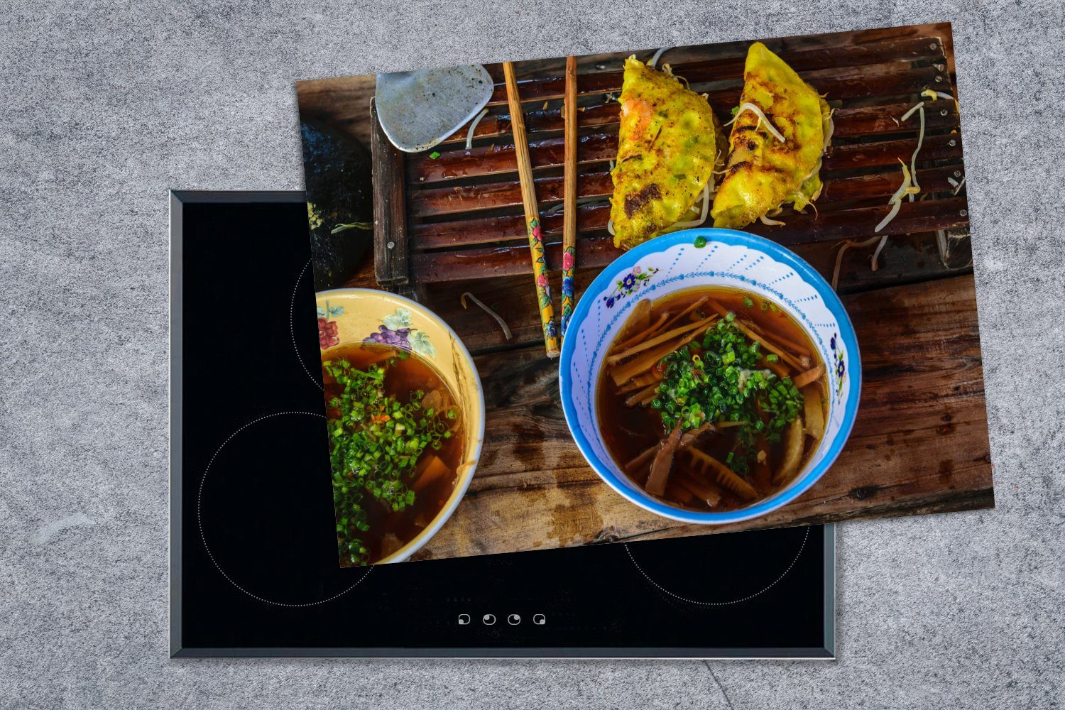 nutzbar, cm, (1 Mobile Essen tlg), Vietnamesisch - Arbeitsfläche MuchoWow Herdblende-/Abdeckplatte - 70x52 Vinyl, Xeo, Ceranfeldabdeckung Banh