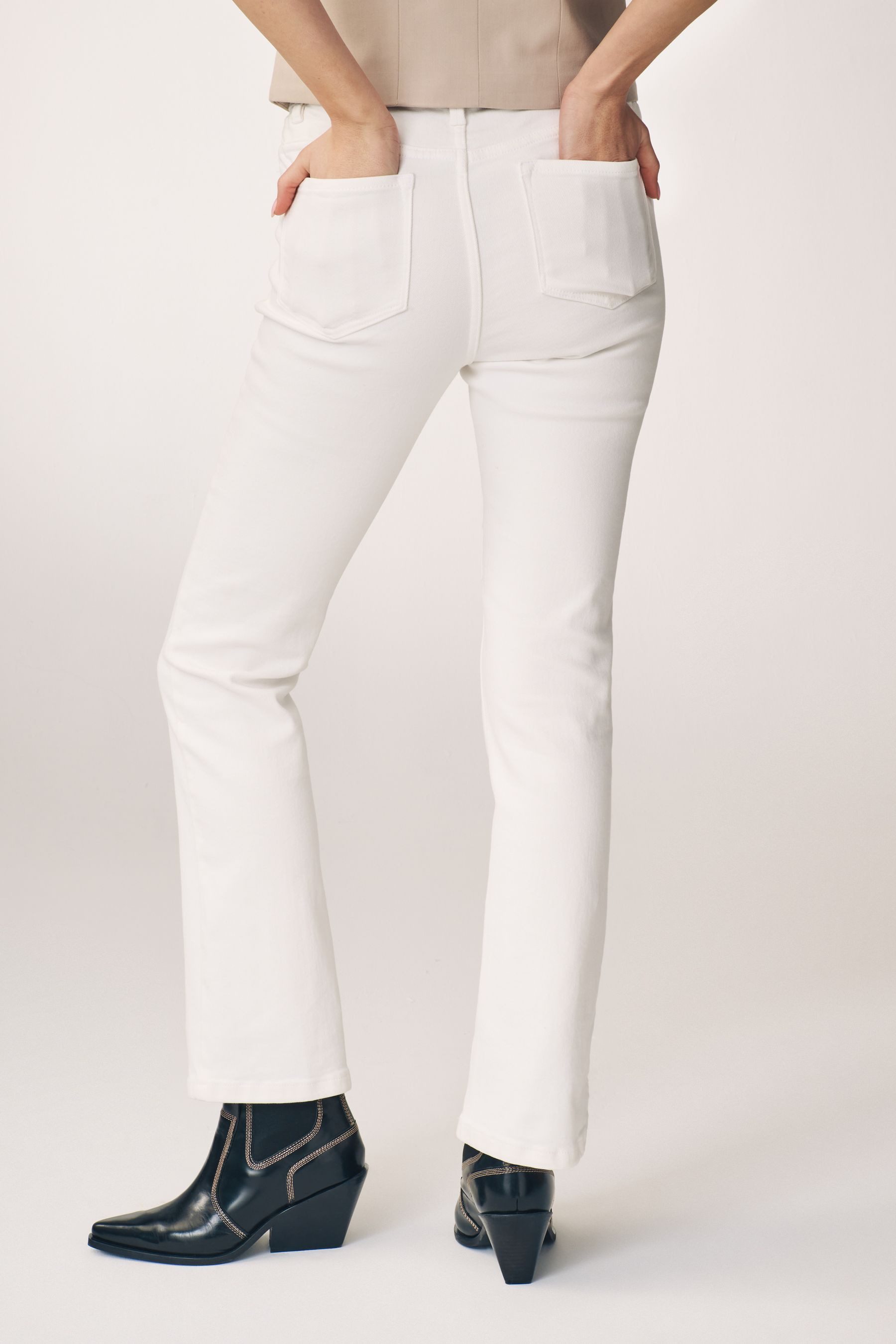 Next Bootcut-Jeans Superweiche Bootcut-Jeans, Kurzgröße (1-tlg) günstig online kaufen