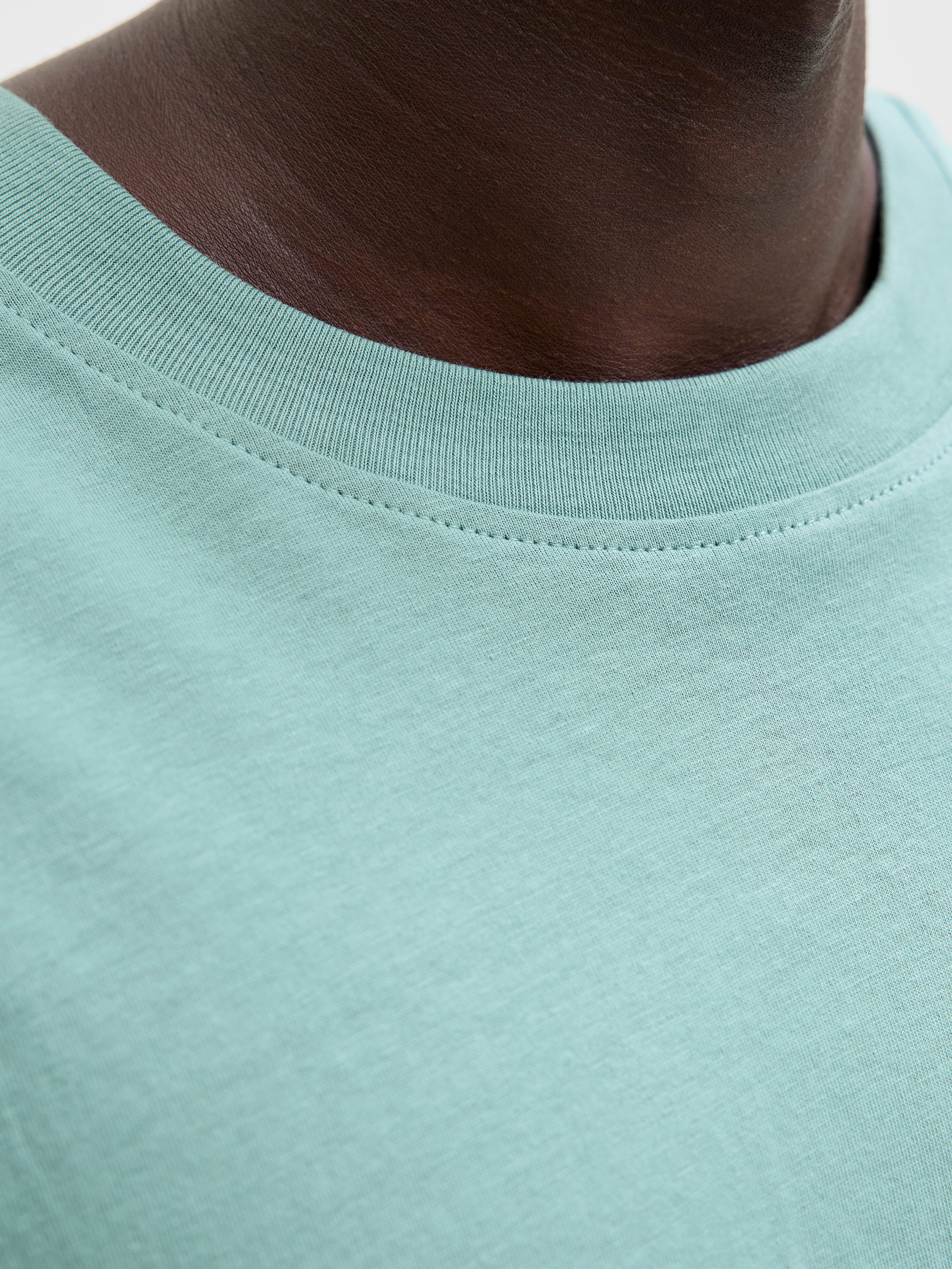 Jack & Jones Oversize-Shirt JJEBRADLEY Oversize T-Shirt mit klassischem Rundhalsausschnitt mit gekämmten Jersey