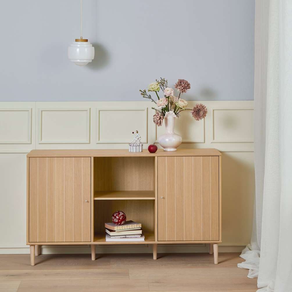 Hammel Furniture Sideboard Mistral, Hochwertig Schrank, 6 Holz Füße, mit 2 gerillten Türen, und 3 verstellbare Einlegeböden, B: 132 cm, anpassungsbar Designmöbel