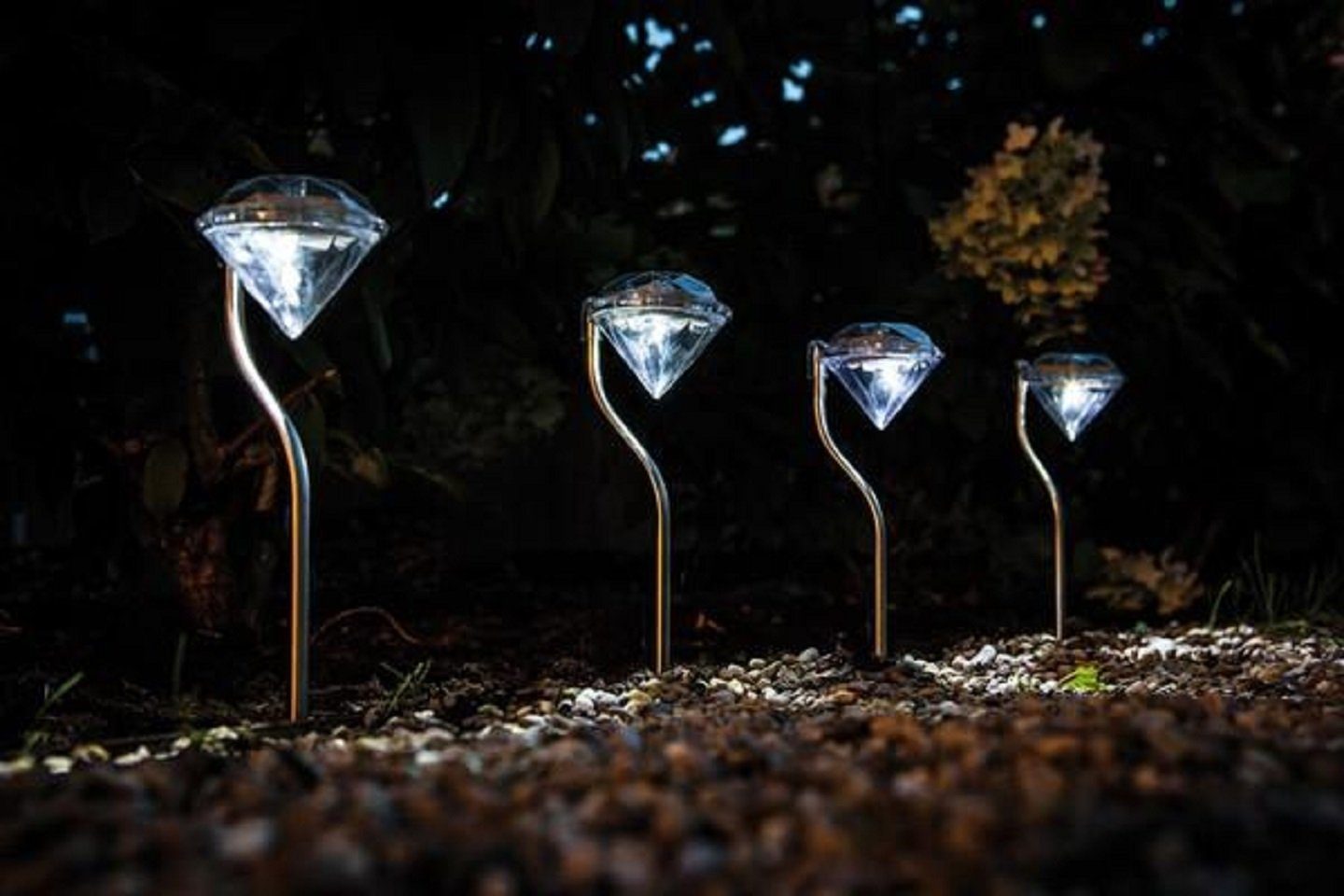 I-Glow LED Solarleuchte Diamant Effekt Solarlichter Set 4tlg.