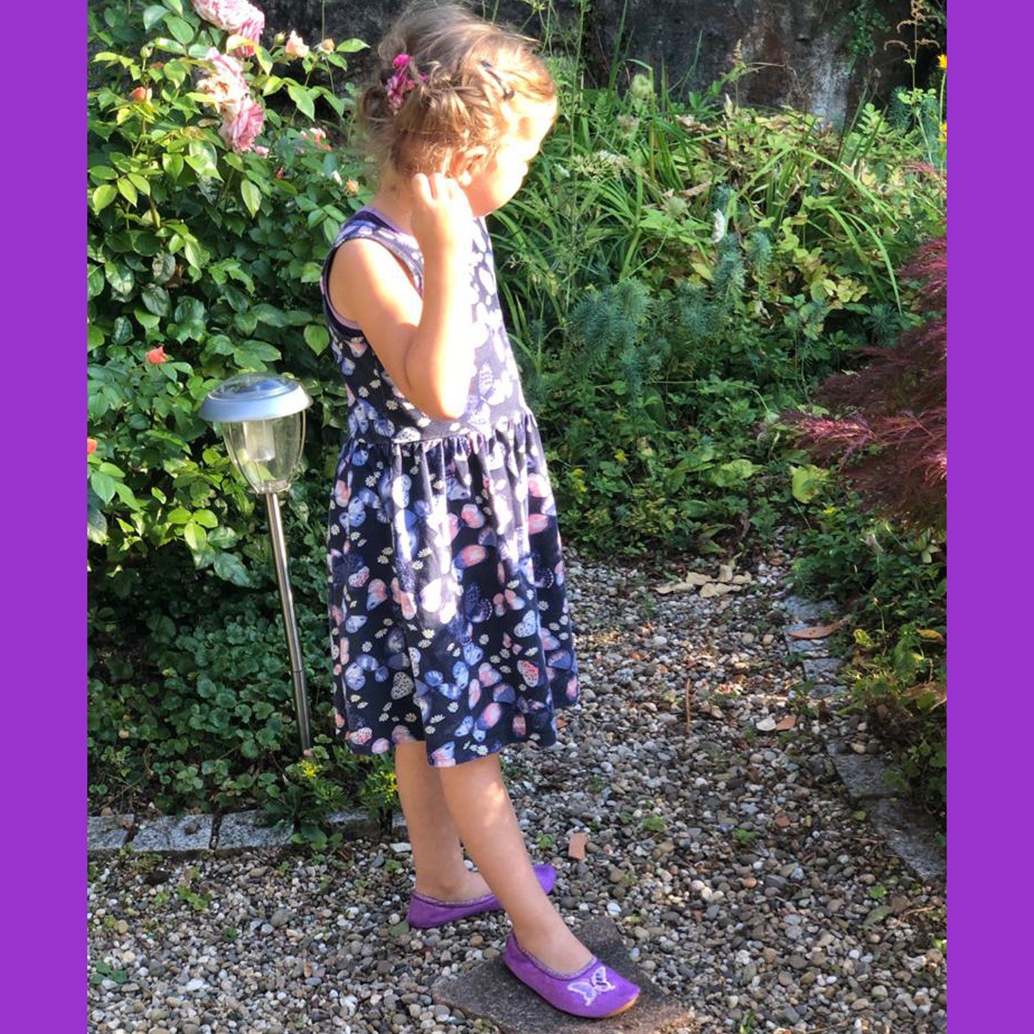 Beck Schläppchen Schmetterling Gymnastikschuh (Trendfarbe lila) Schmetterling mit Pailetten) mit rutschfester Gummi-Laufsohle – Bild 2 von 5