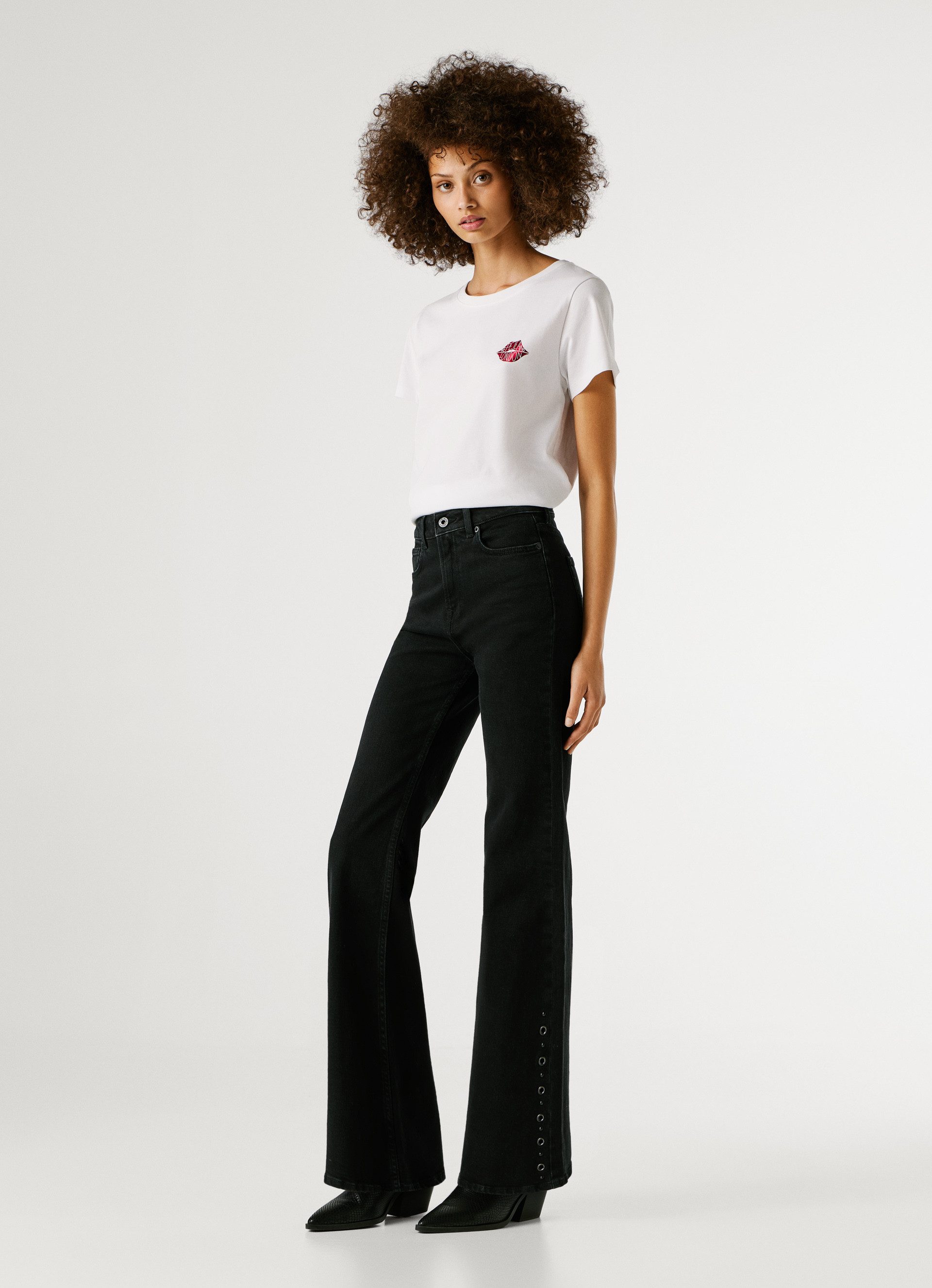 Pepe Jeans High-waist-Jeans WILLA BLK Flare Leg, mit dekorativen Nieten