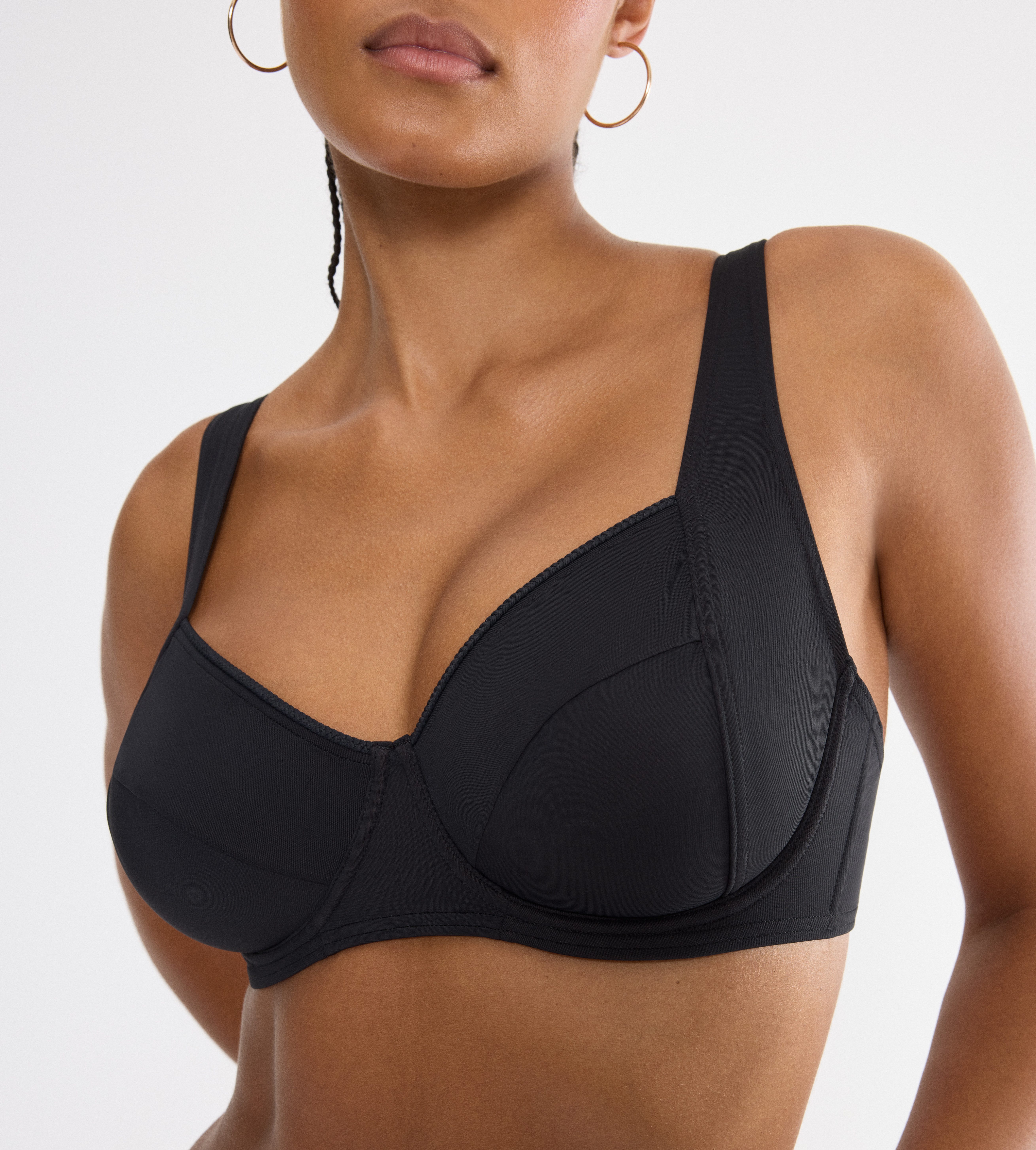 Triumph Bügel-Bikini-Top Summer Twist W 01, Minimizer - verkleinert die Brust optisch um eine Cup-Größe