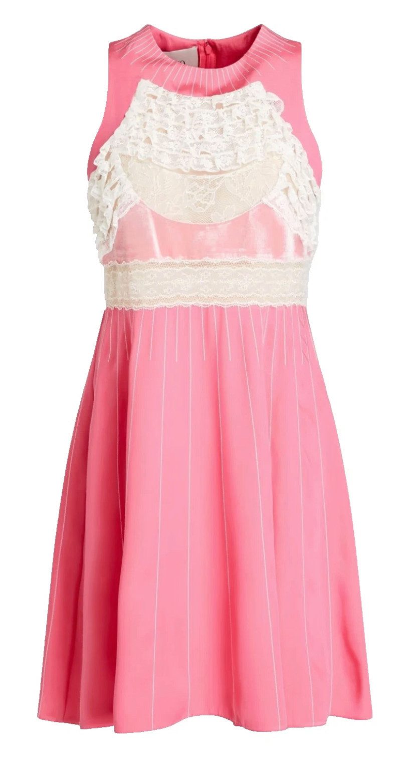 VALENTINO GARAVANI Minikleid Kleid aus Seide mit Spitzeneinsätzen Abi Ball Feine Chantilly-Spitze, Samt- und Rüschenapplikationen