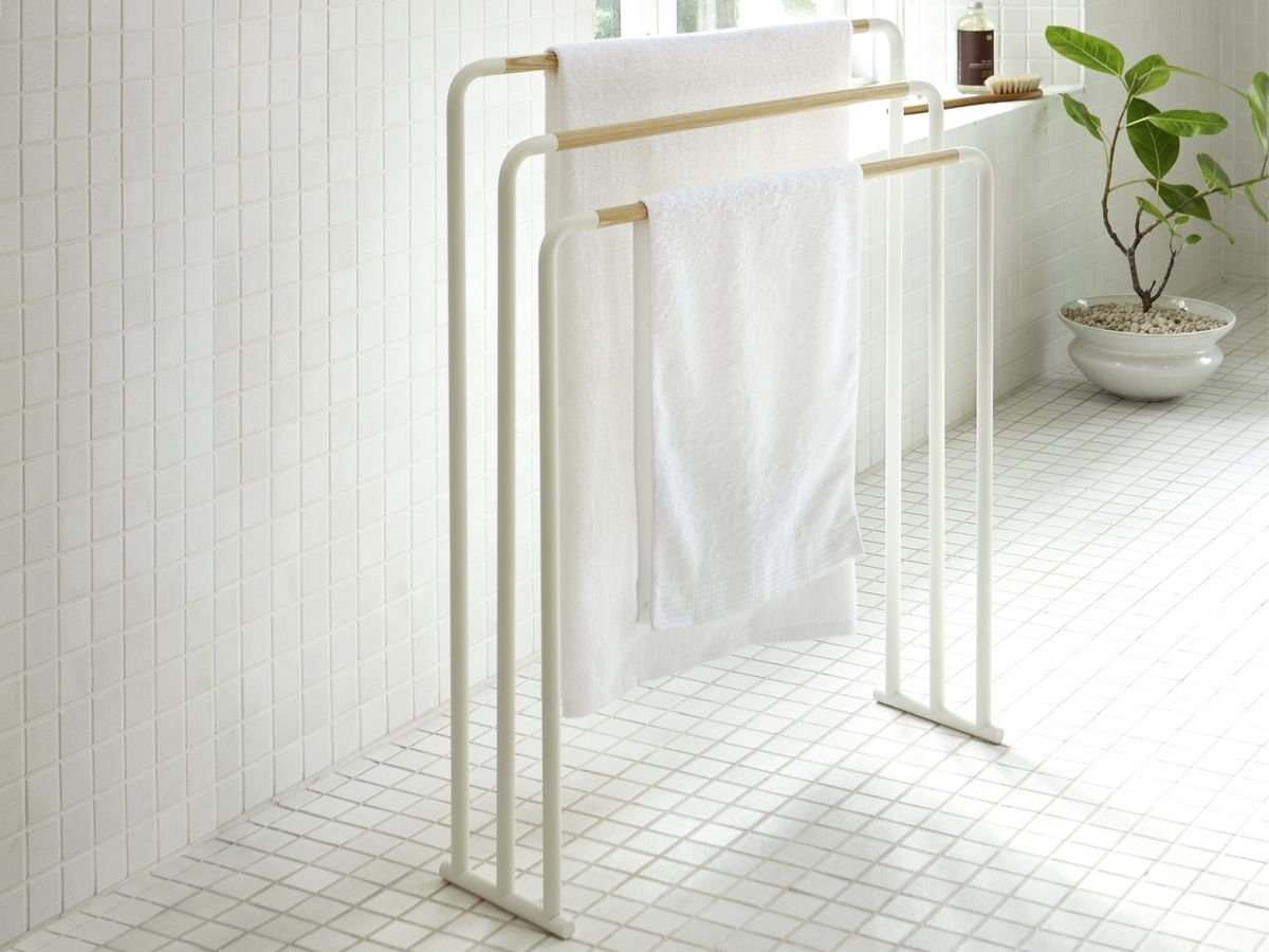 YAMAZAKI Bath towel hanger with 3 rods - Tower - Black