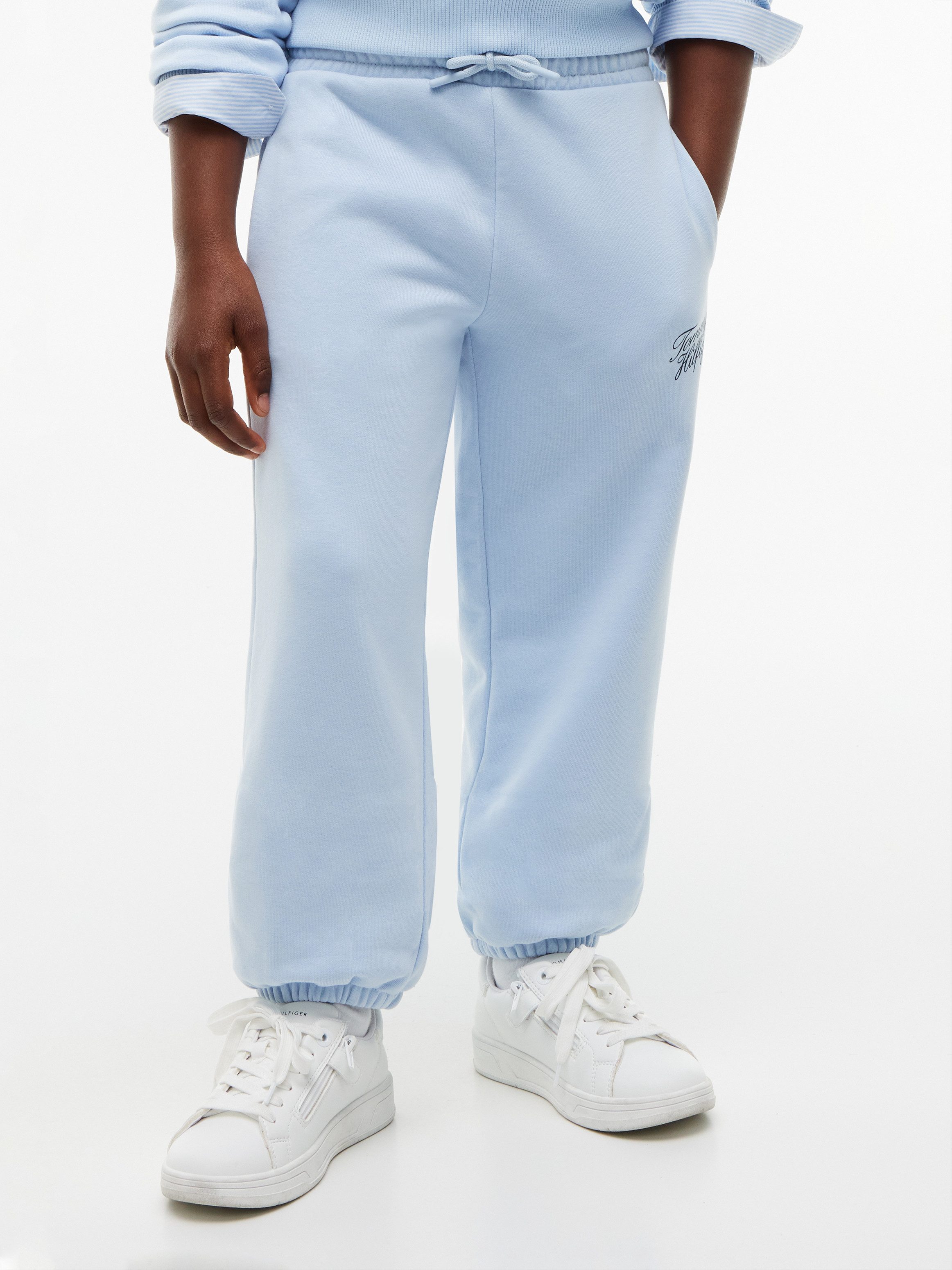 Tommy Hilfiger Sweathose TOMMY SCRIPT SWEATPANTS Regular Fit, Elastische Bündchen, Kinder bis 16 Jahre