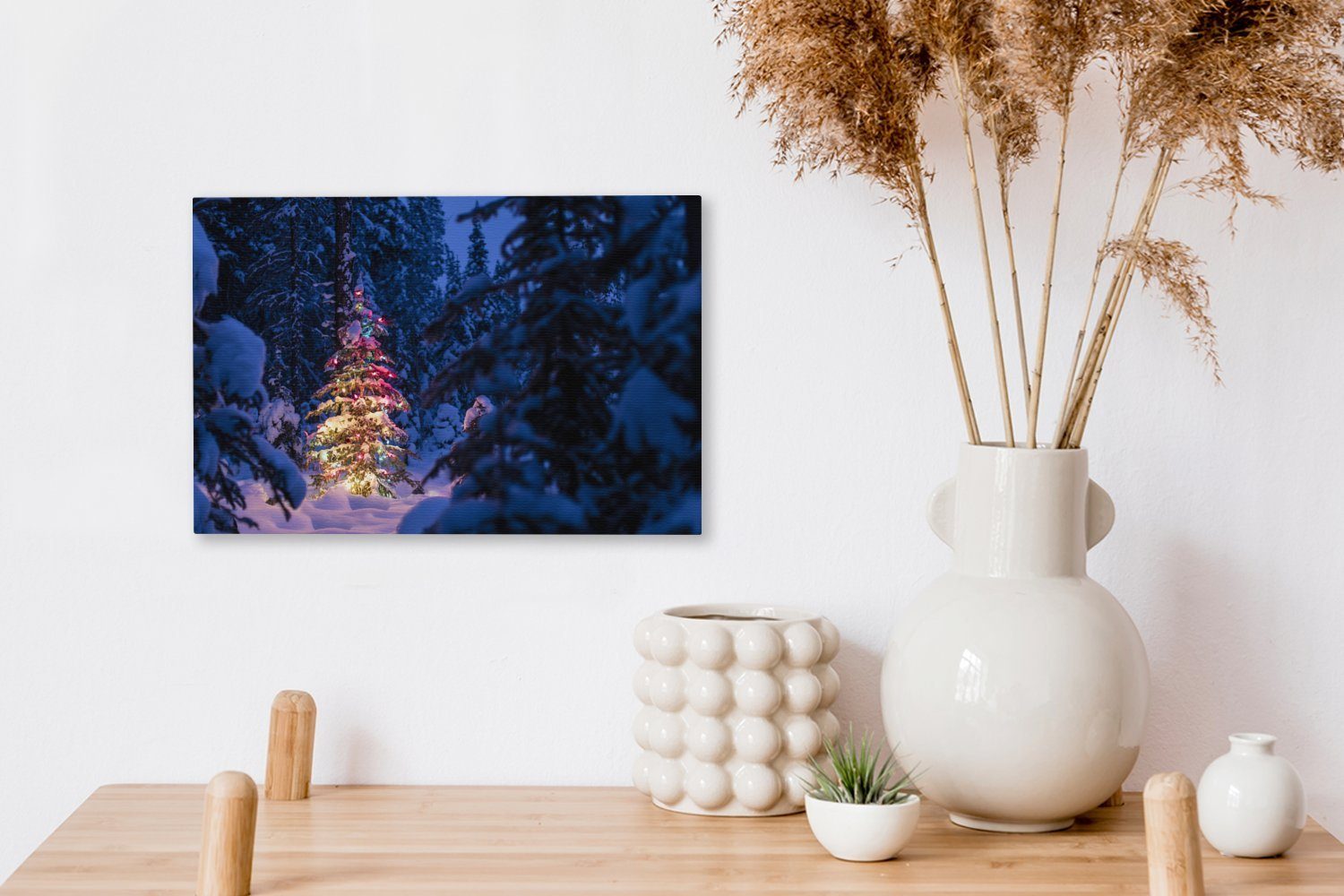 Leinwandbild im OneMillionCanvasses® 30x20 Weihnachtsbaum Wandbild Ein Aufhängefertig, (1 Wald, Wanddeko, verschneiten cm Leinwandbilder, St),