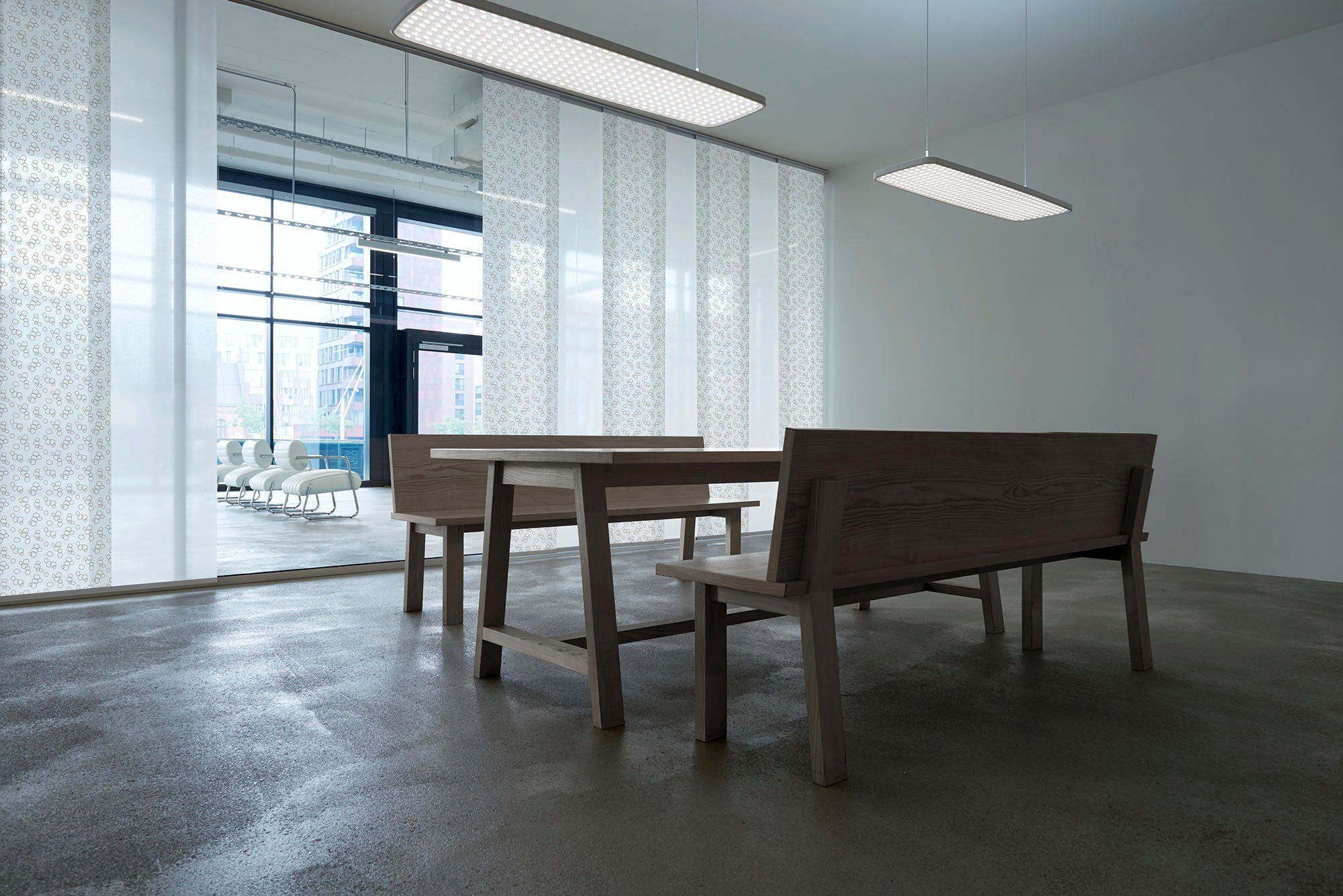 GARESA Gardinenschiene Flächenvorhangschiene Compact, 3-läufig, Wunschmaßlänge, mit Bohren, verschraubt, Aluminium, Kunststoff, Aluminiumschiene für Vorhänge mit Gleiter, verlängerbar, Wand