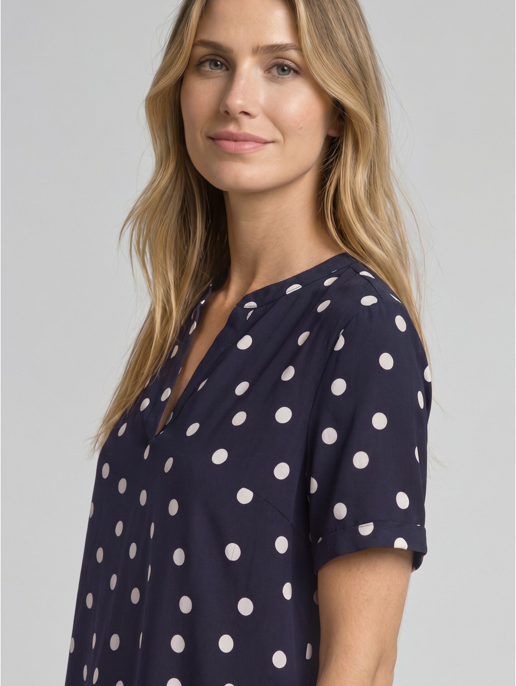 TOM TAILOR Kurzarmbluse Blusen & Shirts Loose Fit Bluse mit V-Ausschnitt – Bild 4 von 5