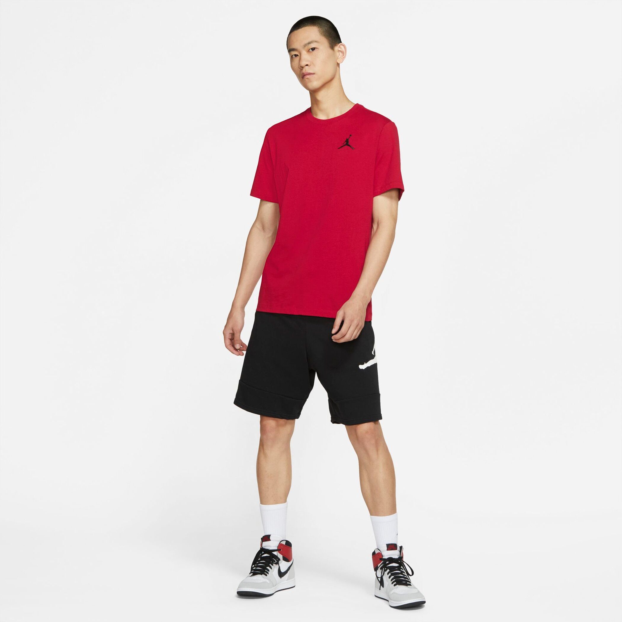 Jordan Trainingsshirt M J JUMPMAN EMB SS CREW aus weicher Baumwolle, normale Länge, gerader Abschluss