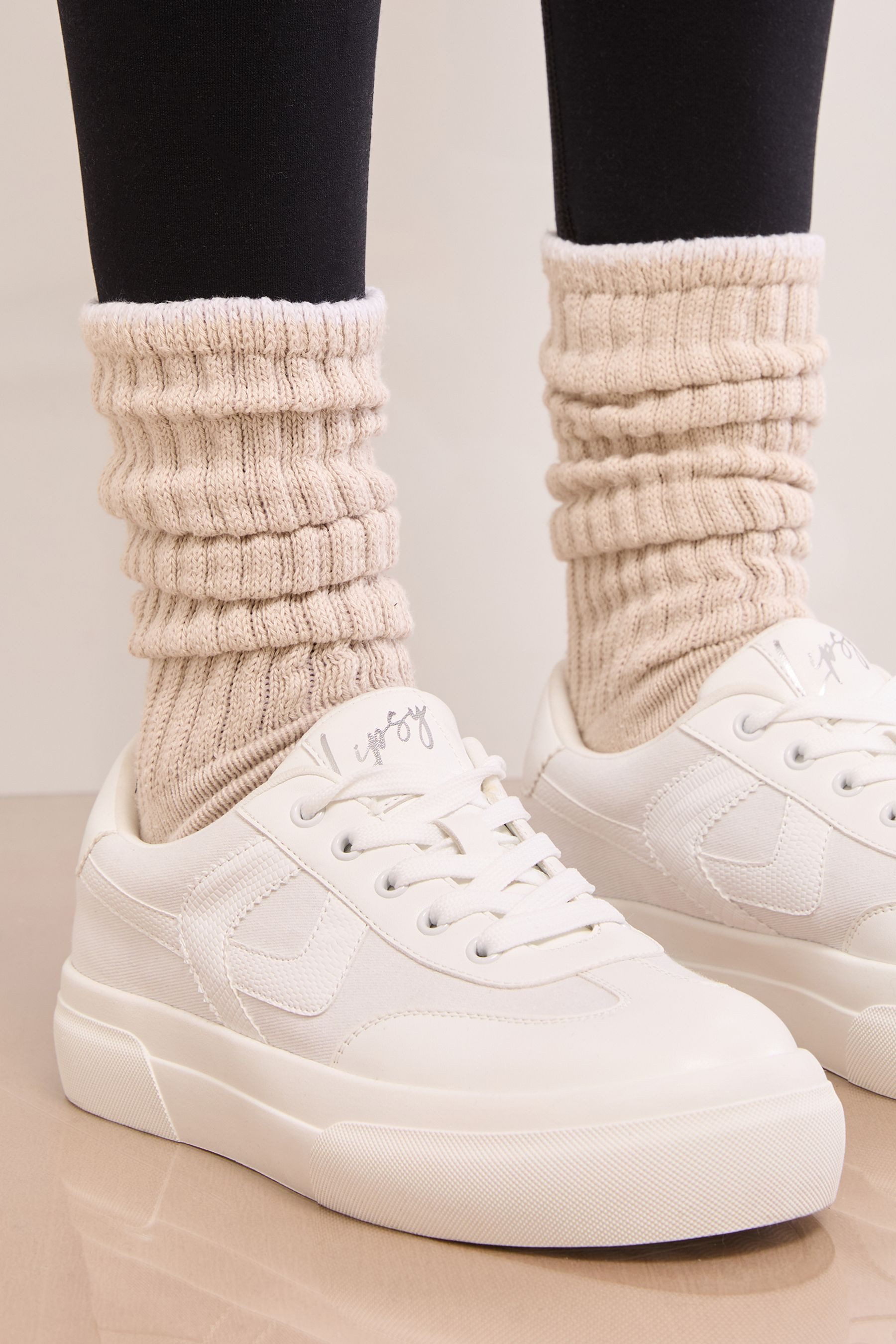 LIPSY Lipsy klobige, sportliche Schnürsneaker aus Canvas Sneaker (1-tlg)