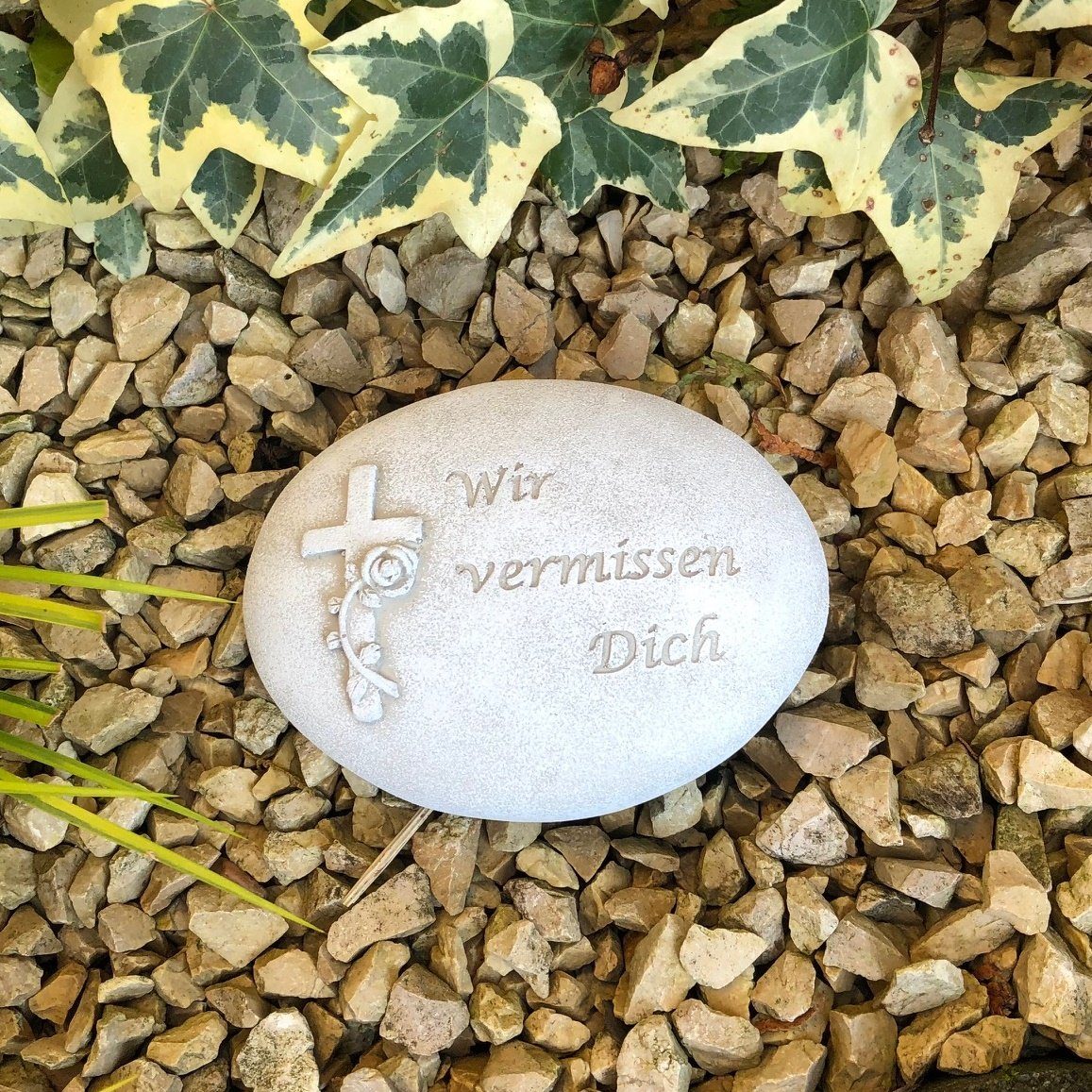 Radami Gartenfigur Gedenkstein "Wir vermissen Dich" Grabherz oval