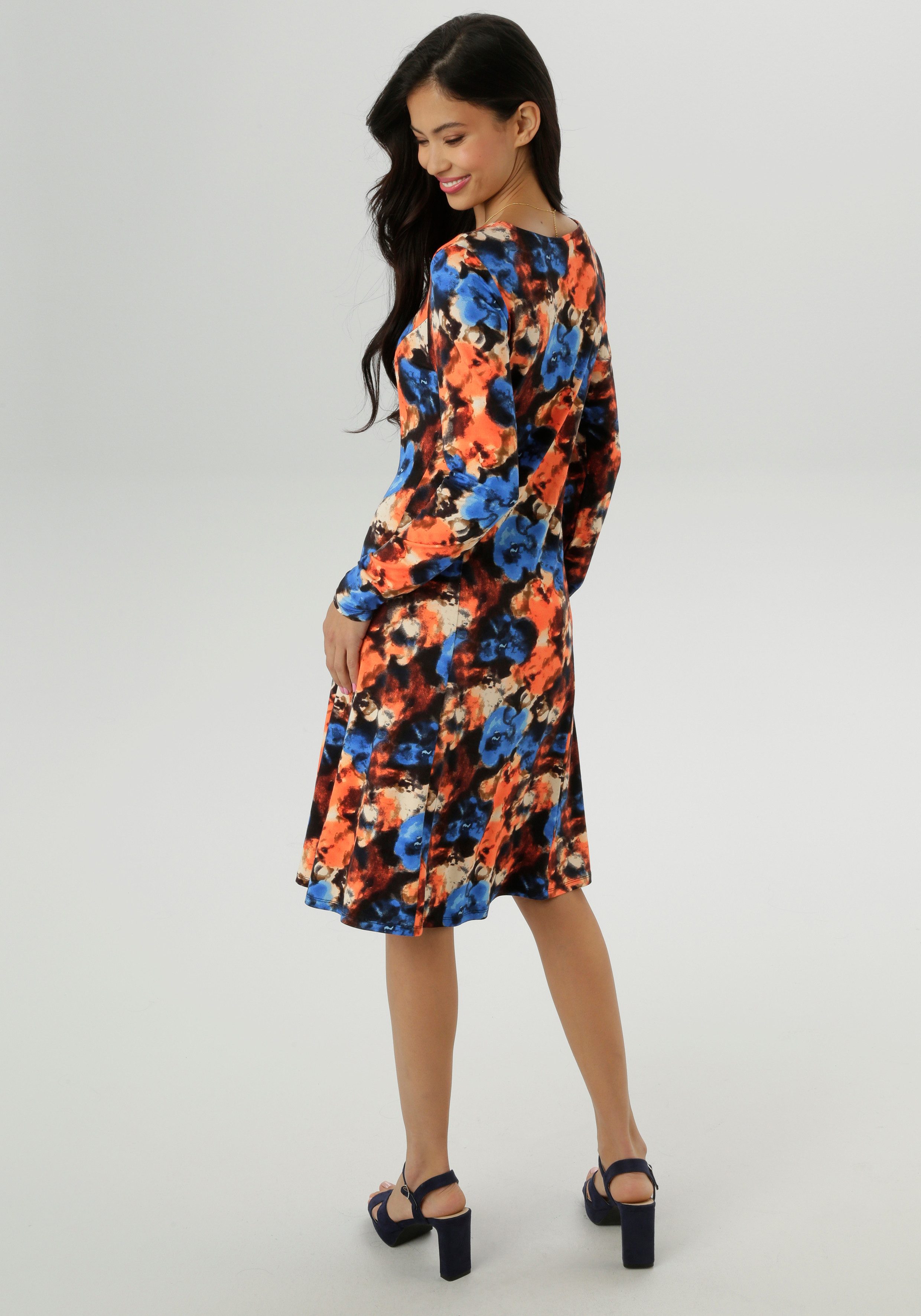 Aniston SELECTED Jerseykleid mit farbintensiven Batikdruck günstig online kaufen