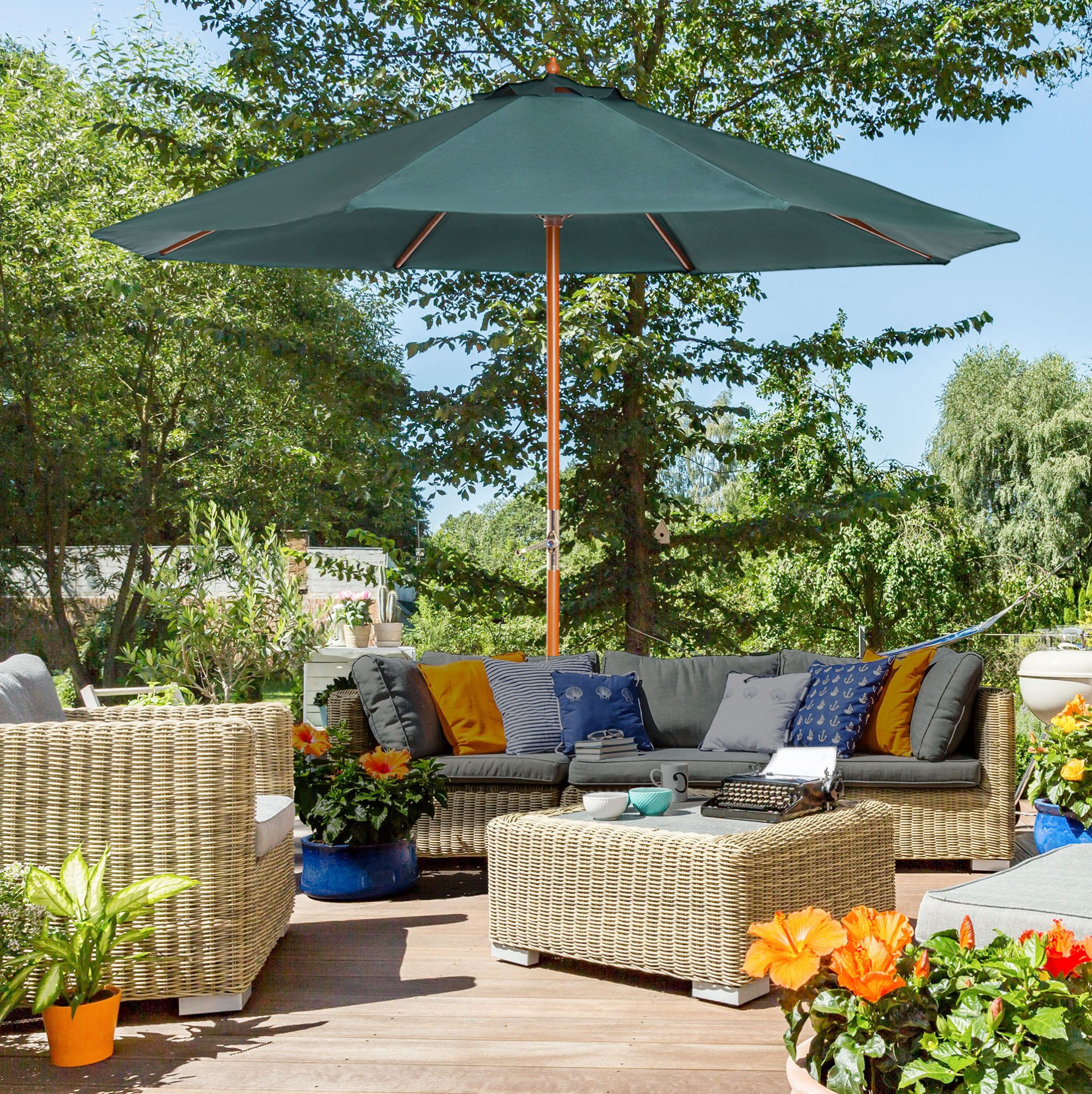 OKWISH Sonnenschirm Holz Sonnenschirm 2,5m Dunkelgrün – Gartenschirm aus Holz, LxB: 270x270 cm, Packung, Holzschirm für Balkon & Garten, Dunkelgrün, Sonnenschutz Outdoor