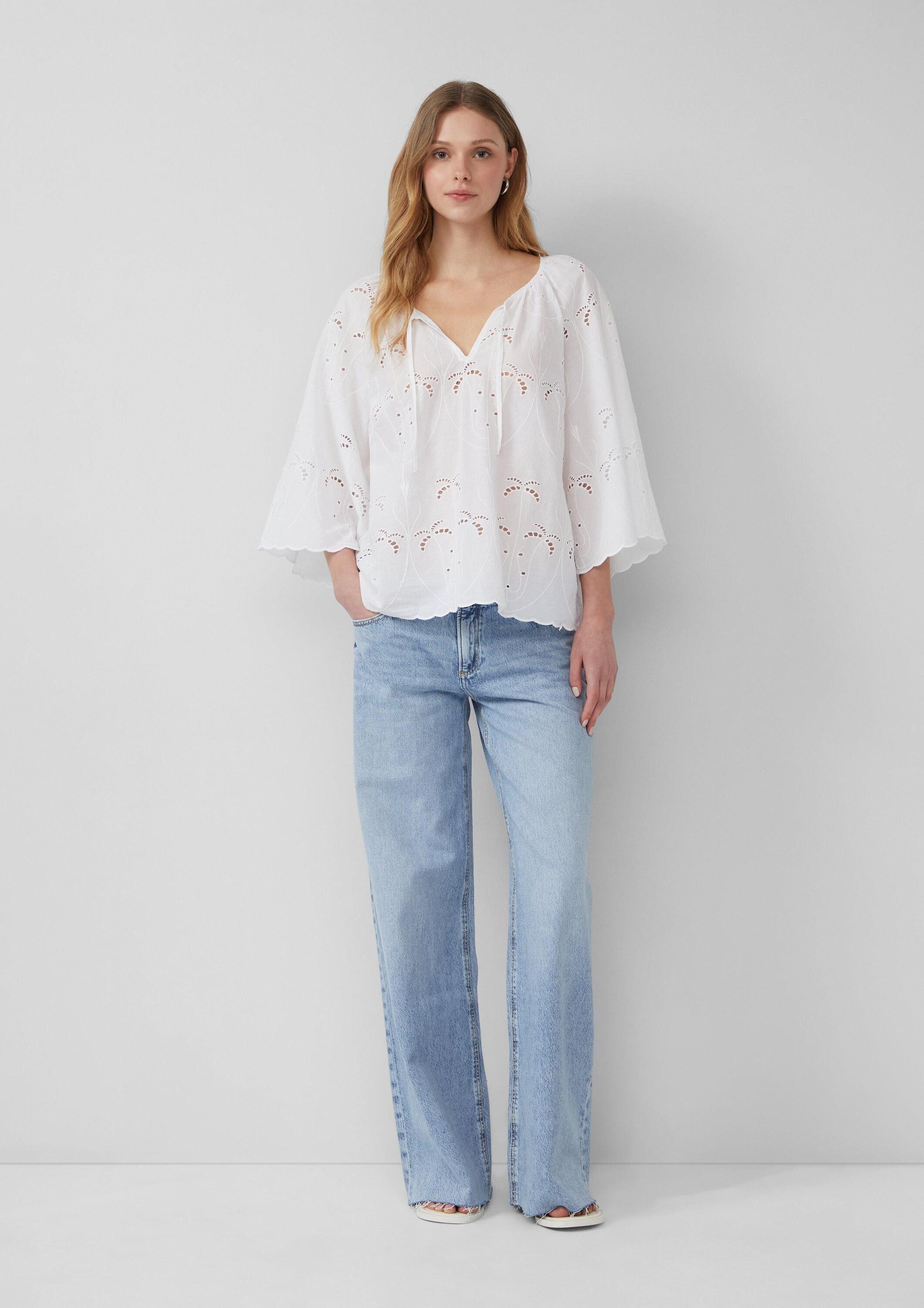 QS Kurzarmbluse Bluse Leichte Bluse mit Lochstickerei, QS x Sarah & Tini