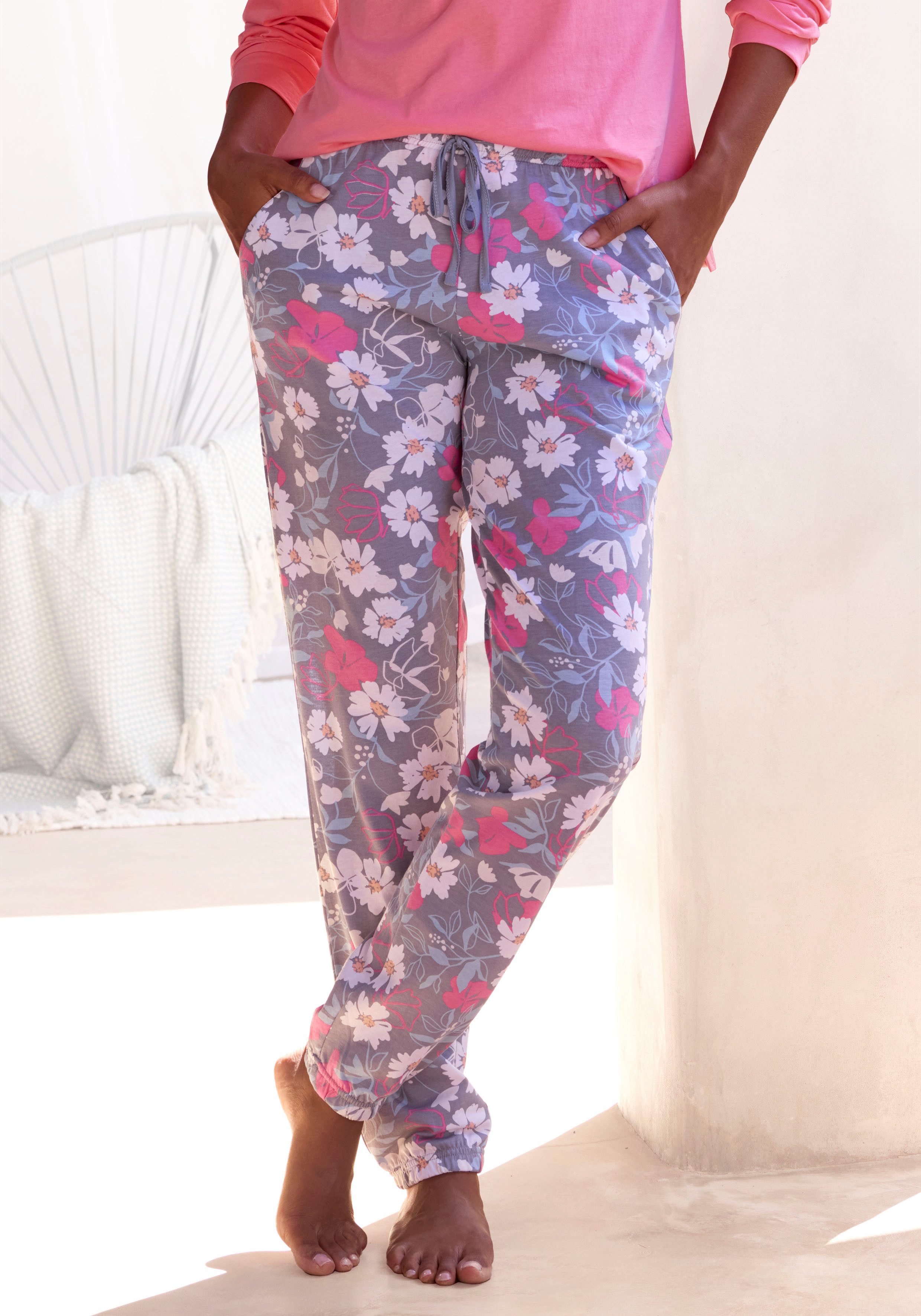 Vivance Dreams by Lascana Pyjamahose mit schönem Alloverdruck